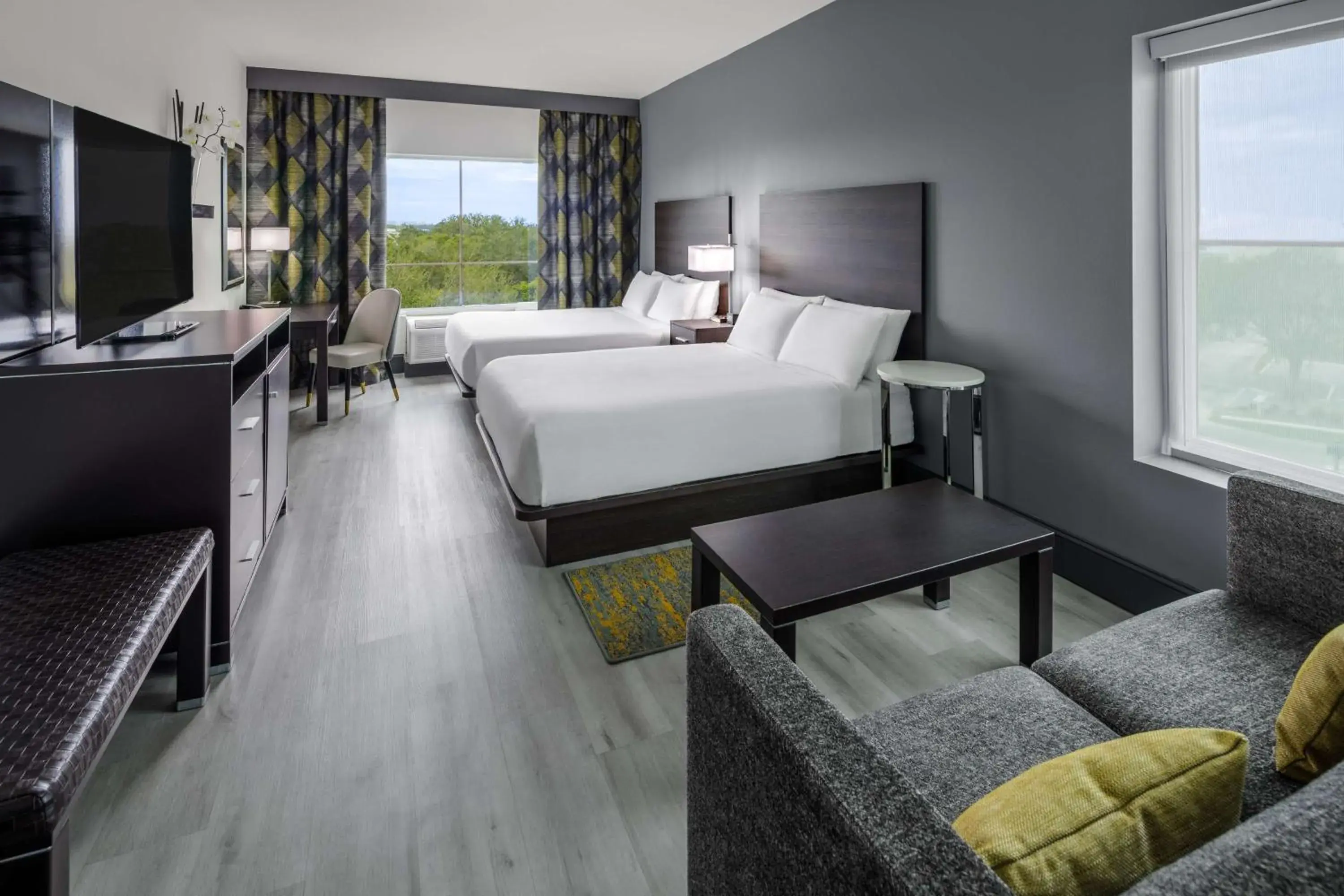 Bedroom, Bed in Holiday Inn Sarasota-Airport