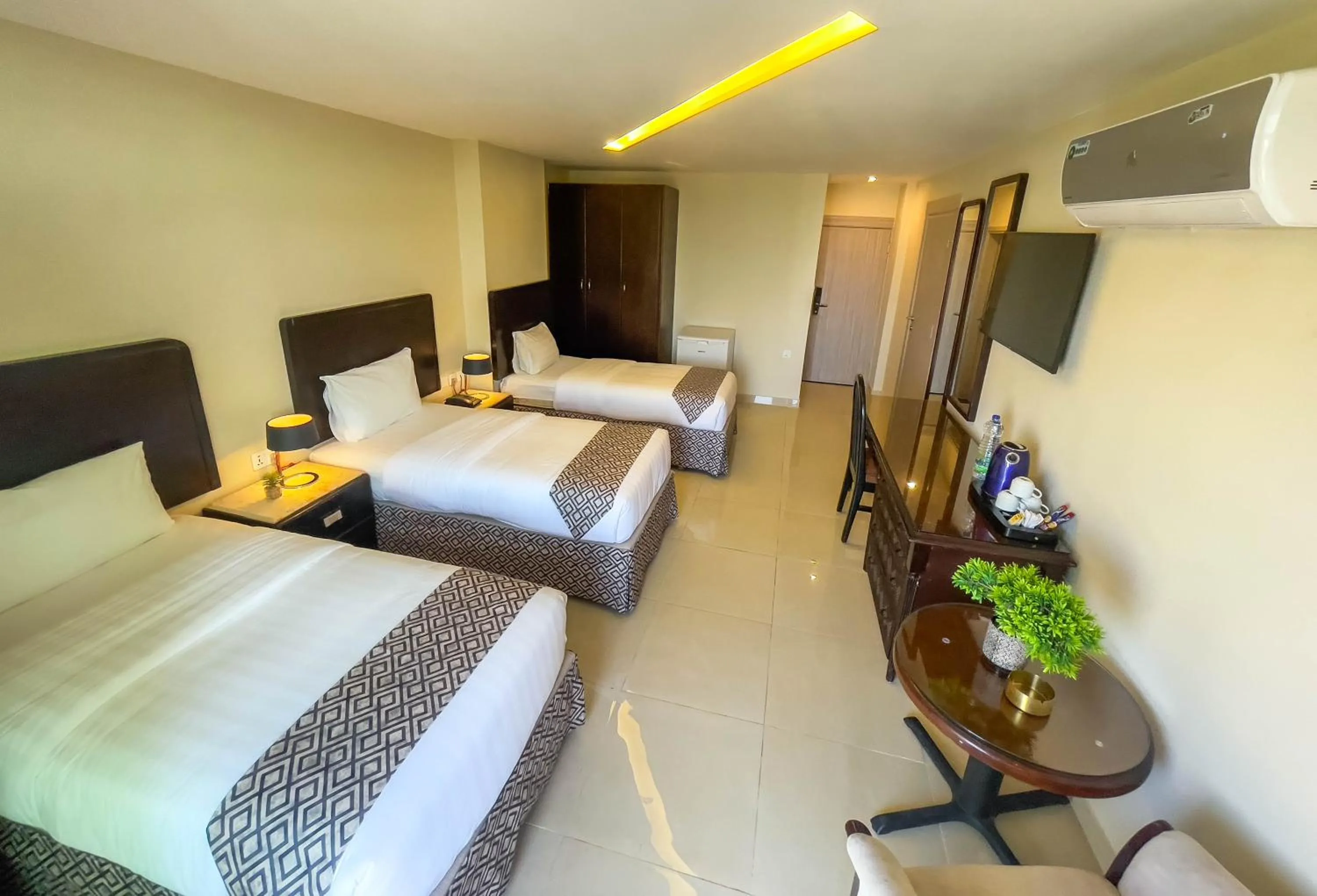 Bed in Dweik Hotel 2