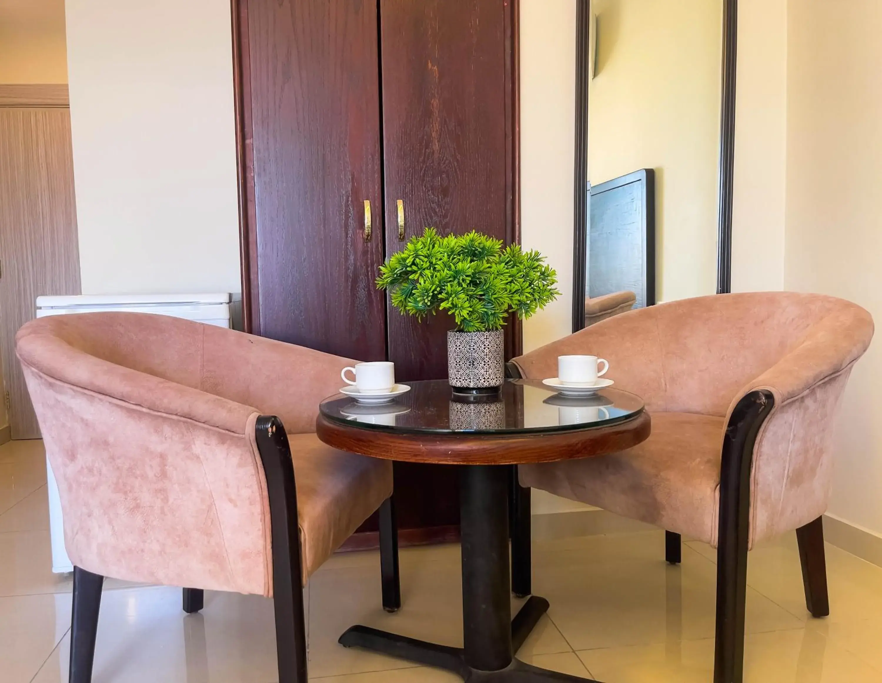 Quadruple Room with Balcony in Dweik Hotel 2 Quadruple Room with Balcony in Dweik Hotel 2