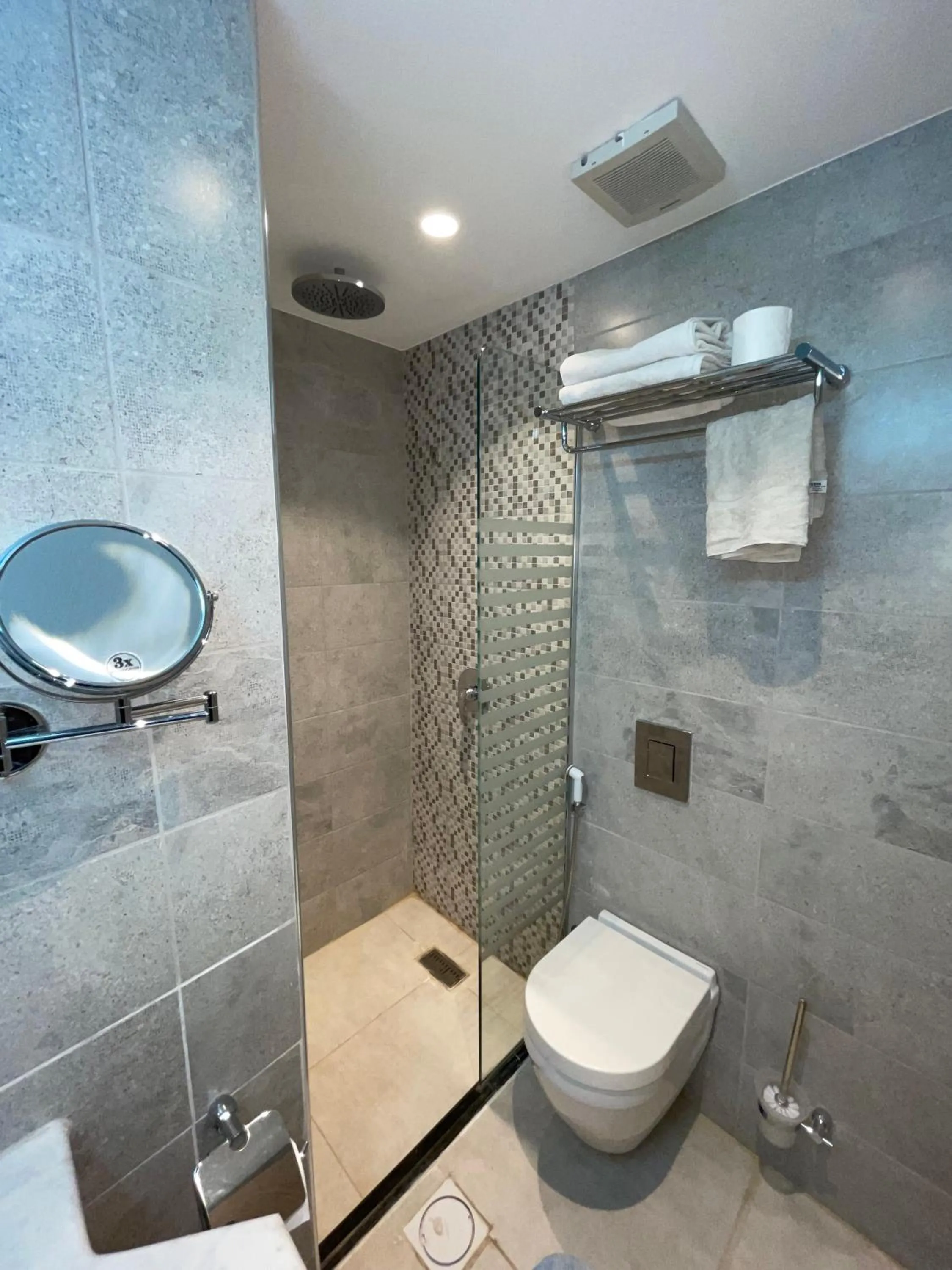 Bathroom in Dweik Hotel 2