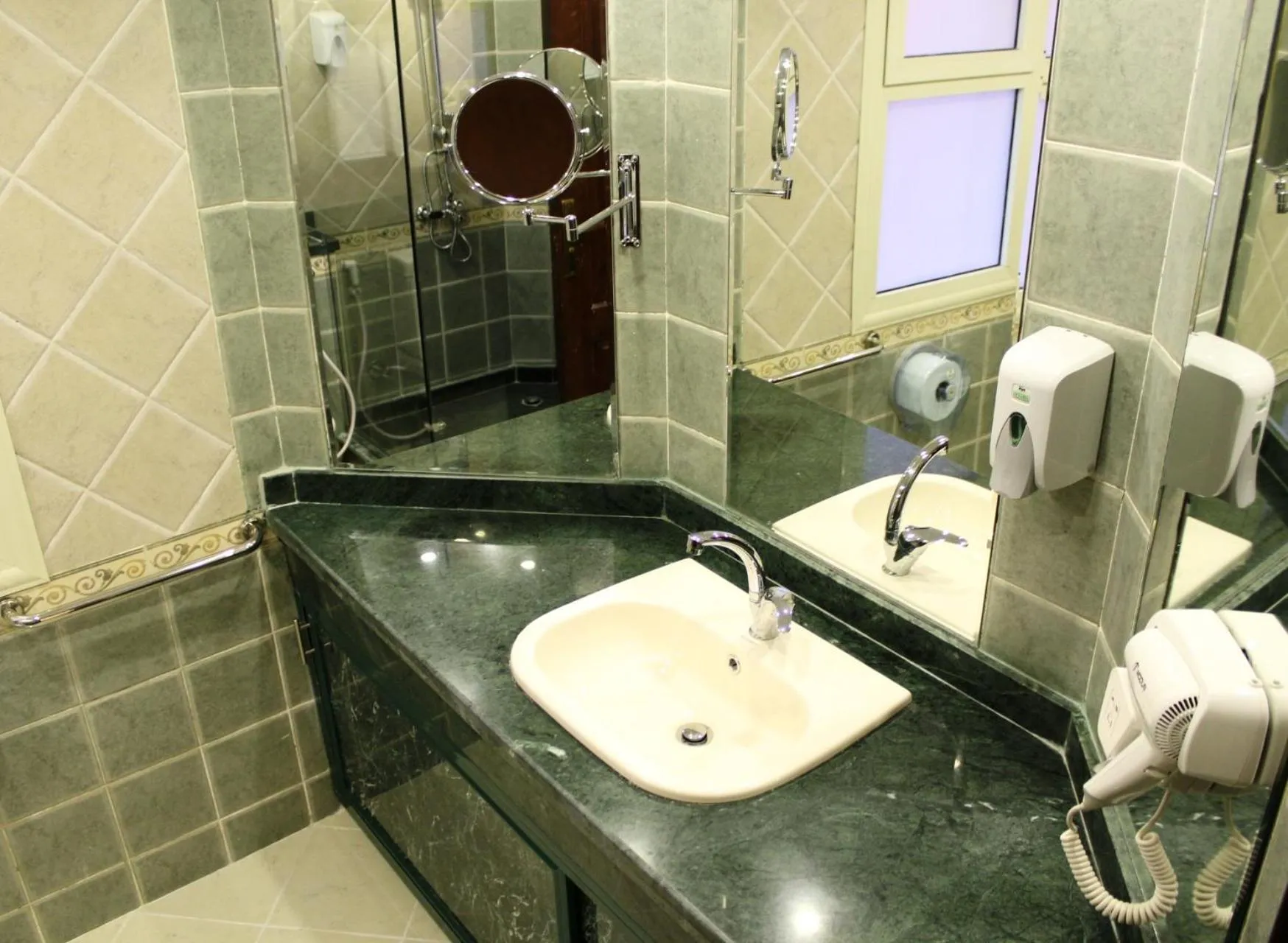Bathroom in Monte Cairo Serviced Apartments