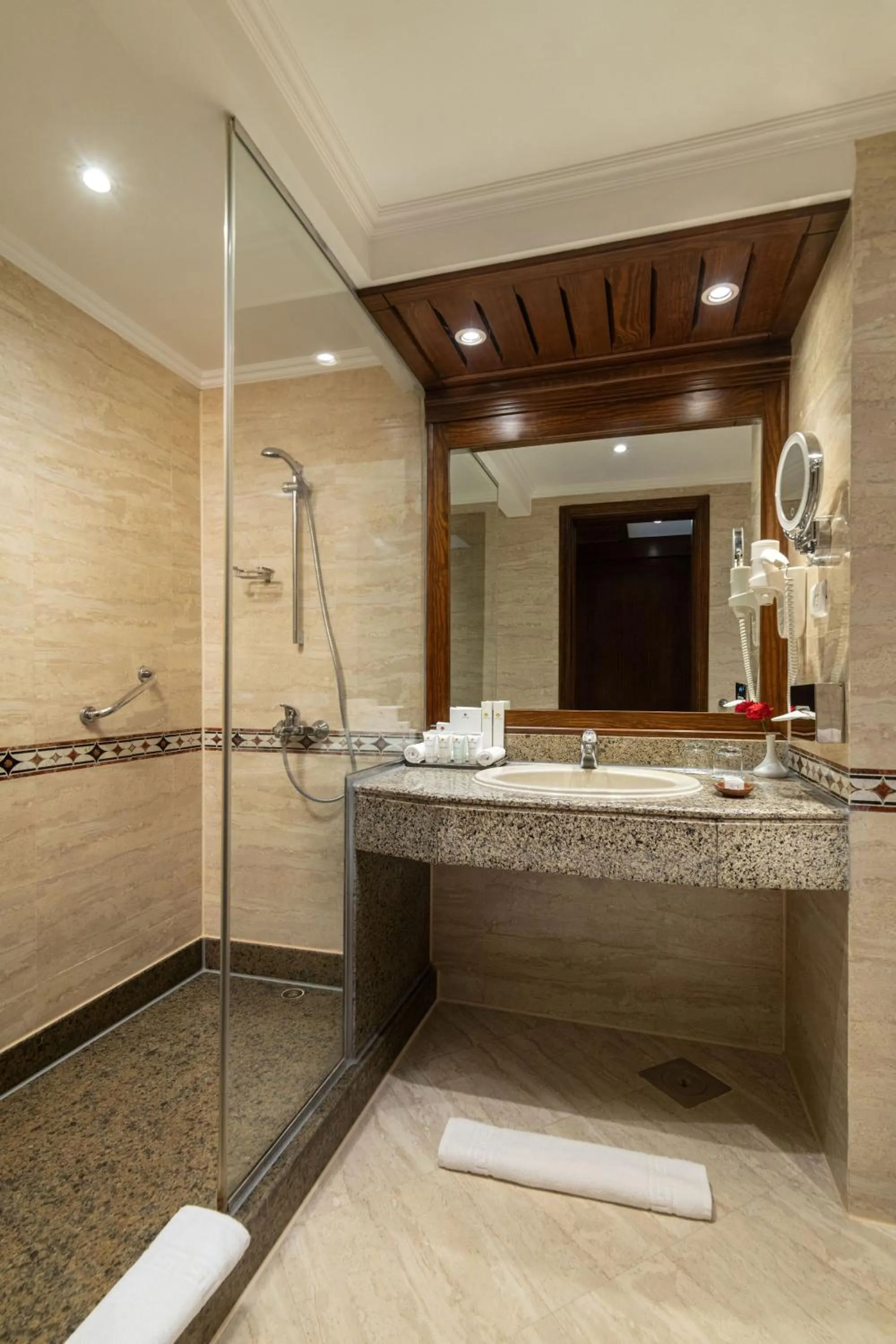 Shower in Sultan Gardens Resort Sharm El Sheikh - Ultra All Inclusive
