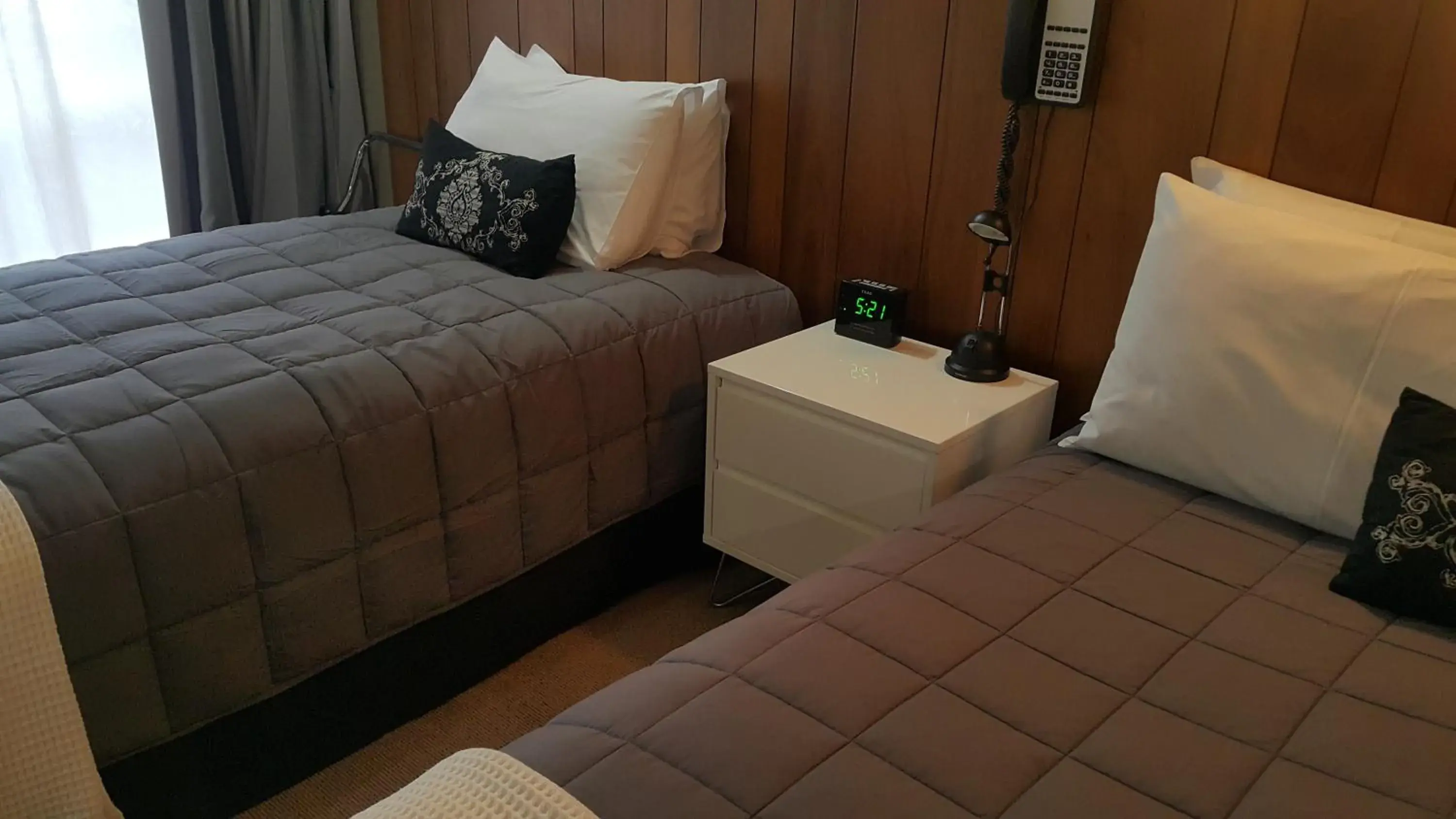 Double or Twin Room in 299 On Devon West Double or Twin Room in 299 On Devon West