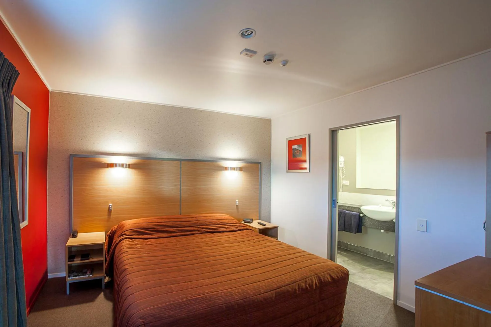 Bedroom, Bed in Landmark Manor