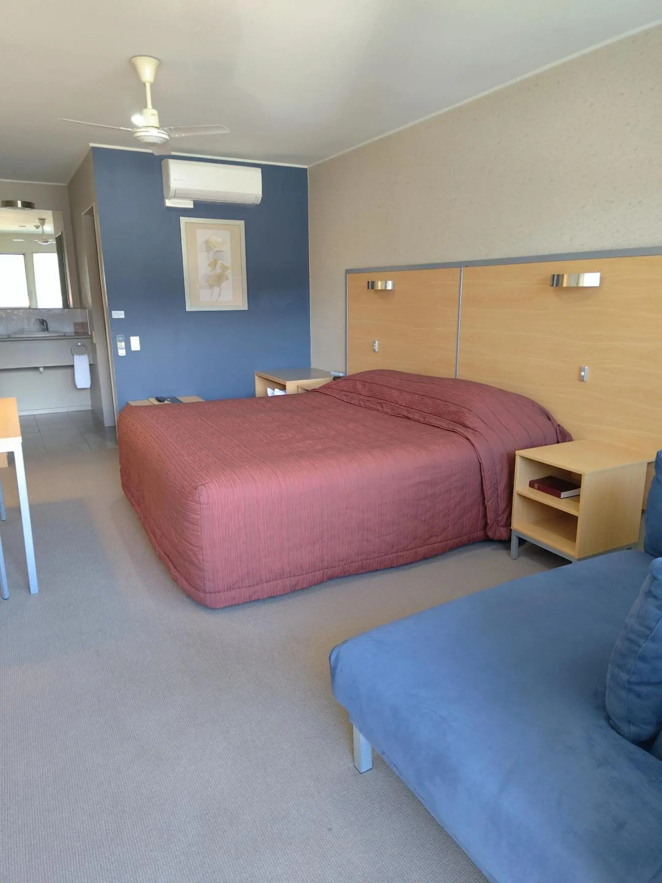 Studio in Landmark Manor Studio in Landmark Manor