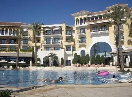 Area and facilities in Las Cycas Golf Resort