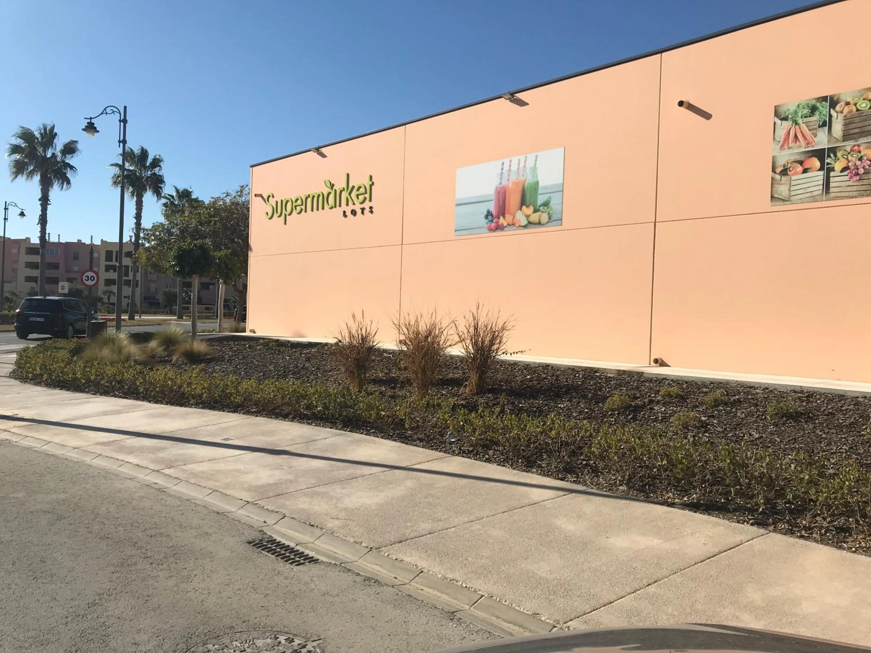 Supermarket/grocery shop in Las Cycas Golf Resort