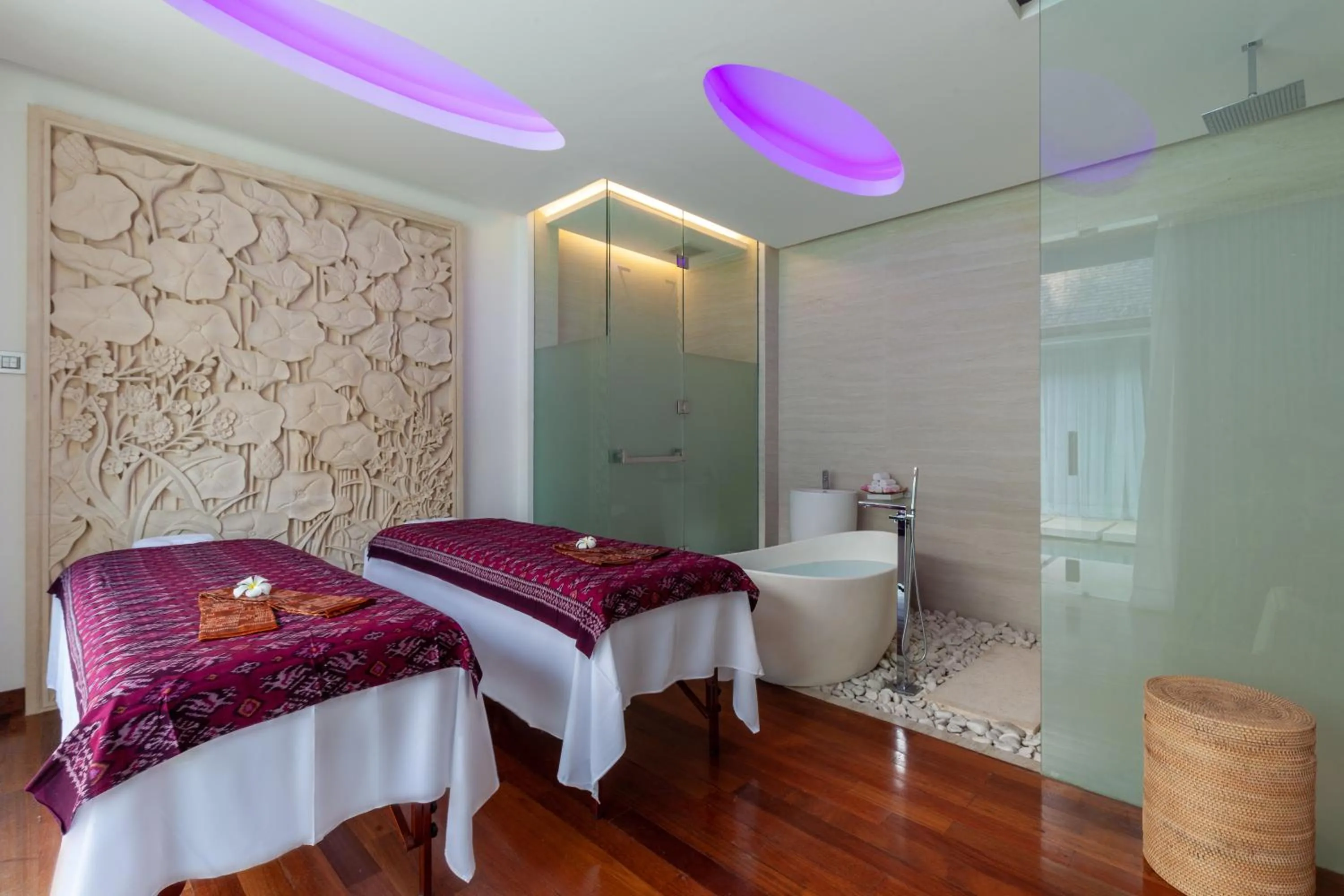 Massage, Bed in Seven Secrets by Hanging Gardens