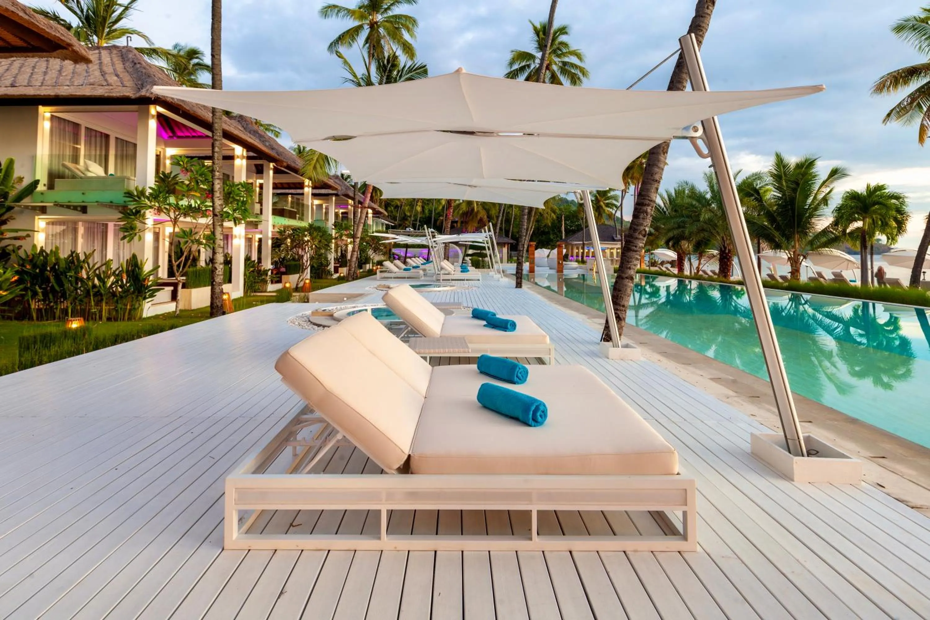 Day in Seven Secrets by Hanging Gardens