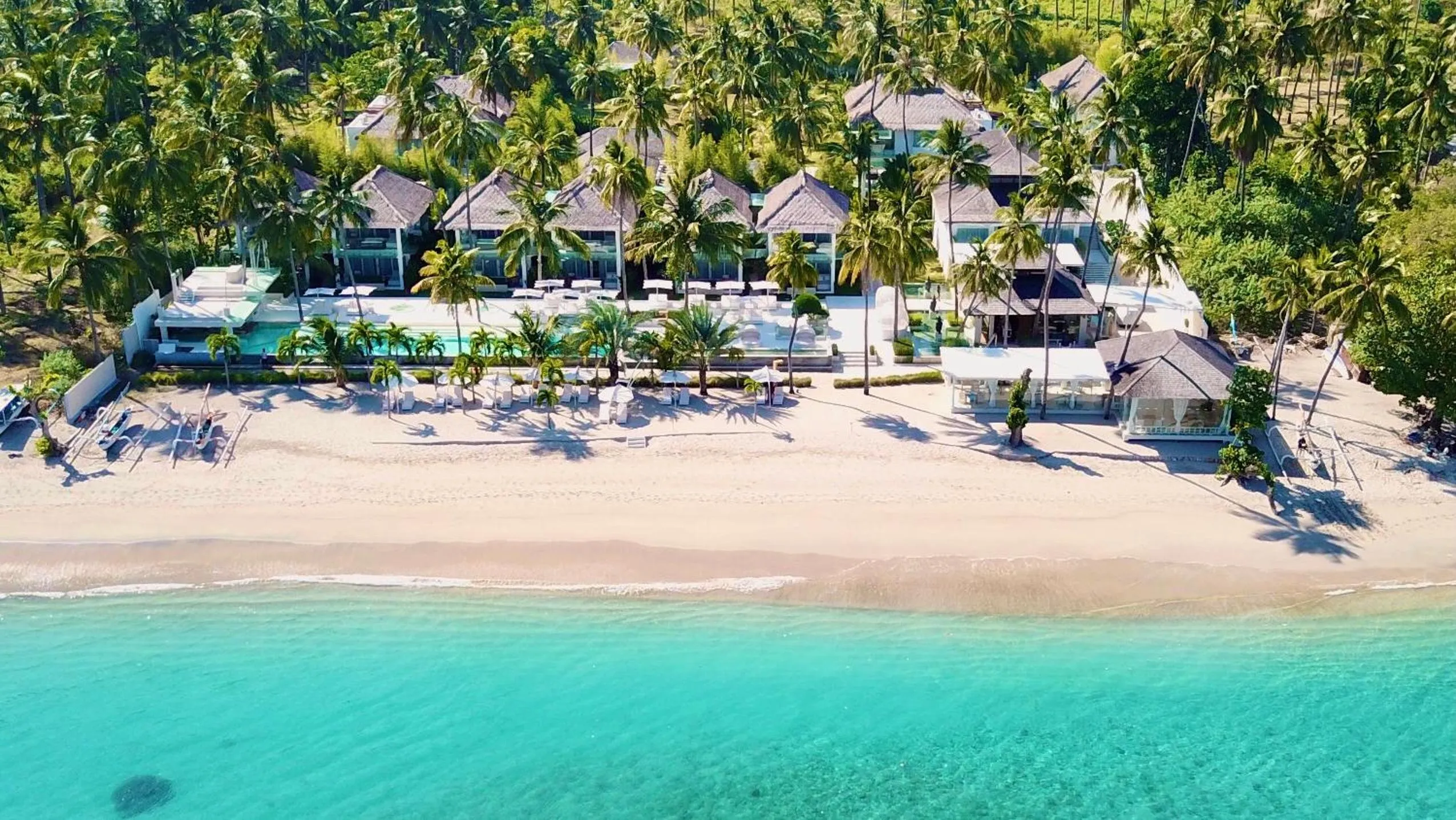 Property building in Seven Secrets by Hanging Gardens