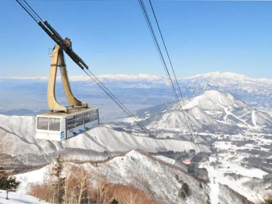 Skiing in Yudanaka Yasuragi