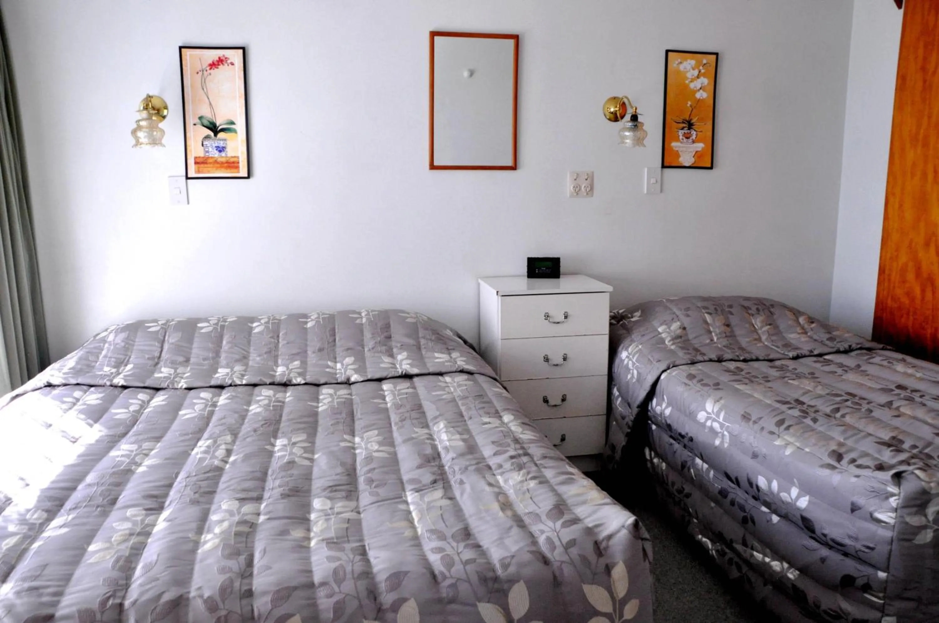 Bedroom, Bed in Braemar Motor Inn