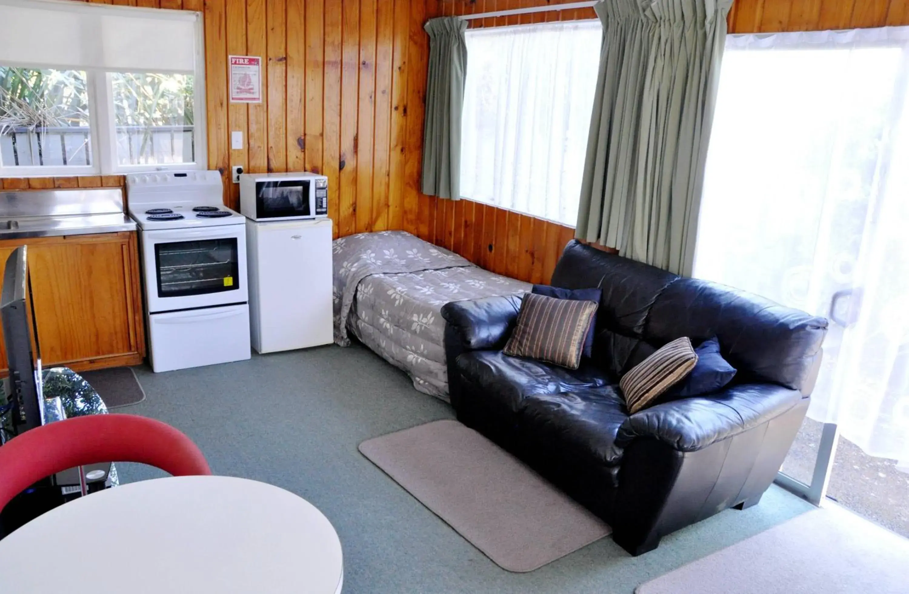 Bedroom in Braemar Motor Inn Bedroom in Braemar Motor Inn