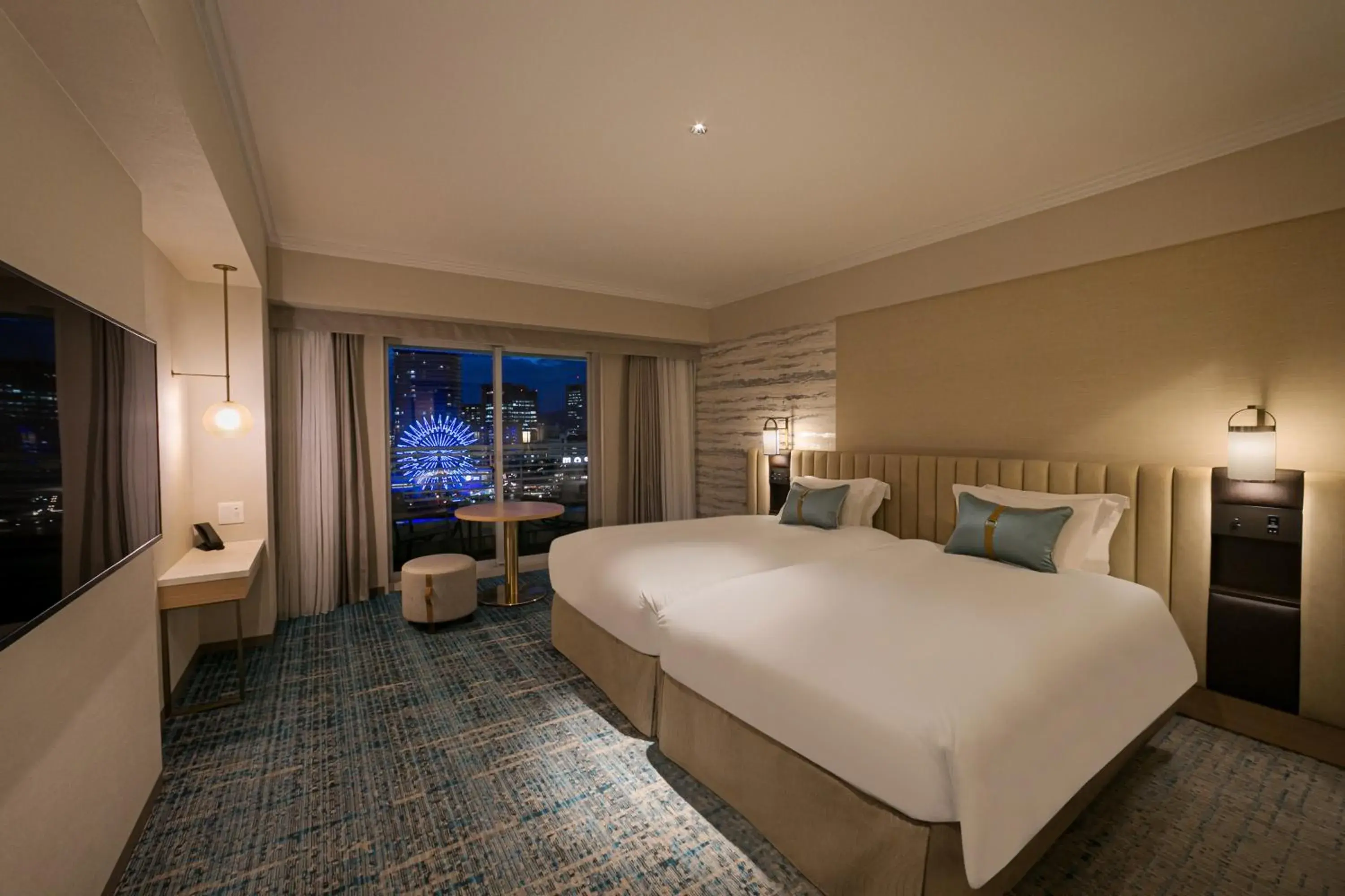 Moderate Twin West View-Lounge Access - single occupancy in Kobe Meriken Park Oriental Hotel Moderate Twin West View-Lounge Access - single occupancy in Kobe Meriken Park Oriental Hotel