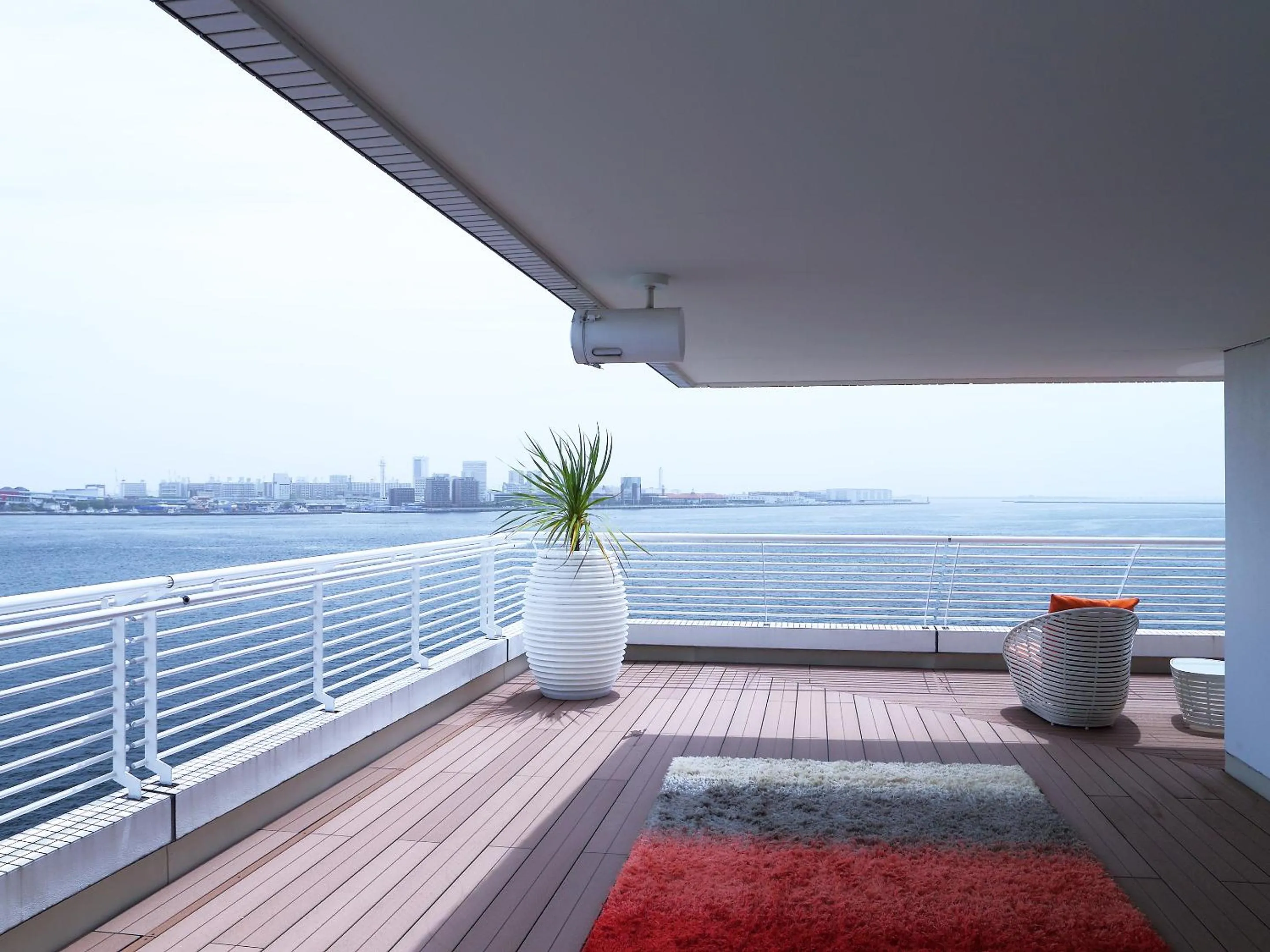 Balcony/Terrace in Kobe Meriken Park Oriental Hotel