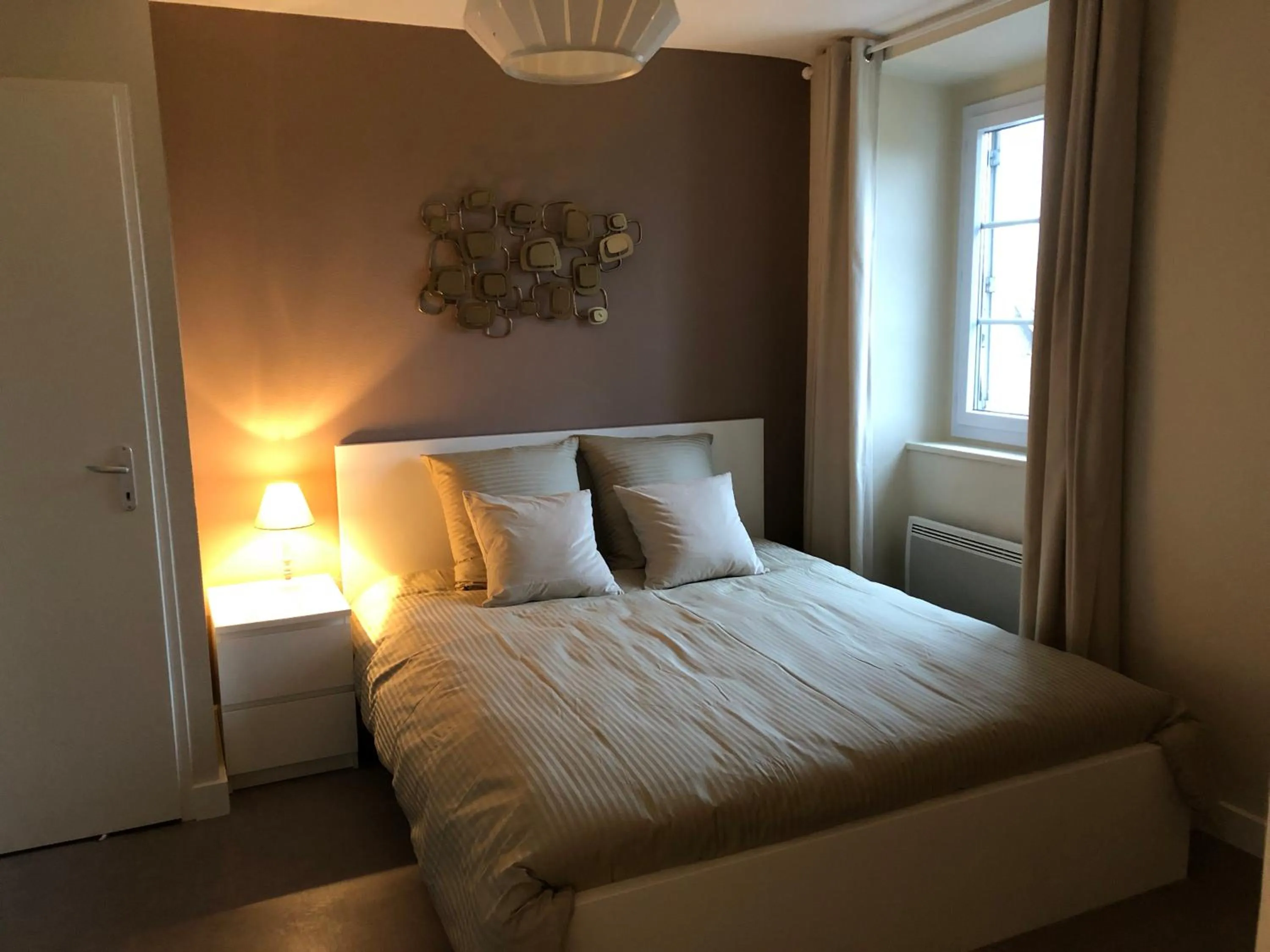 Bed in Lamarck Guest