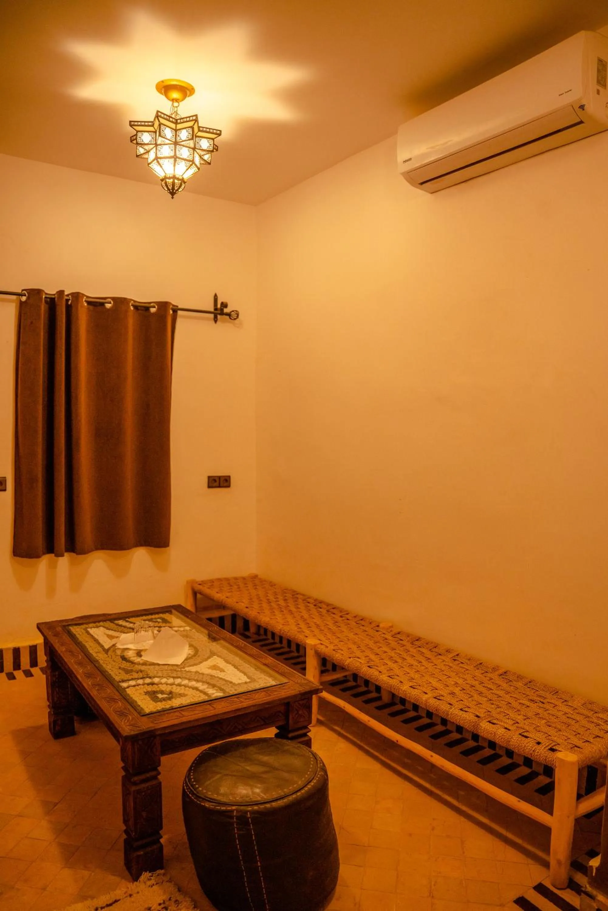 Seating area in RiadSuerteloca Merzouga