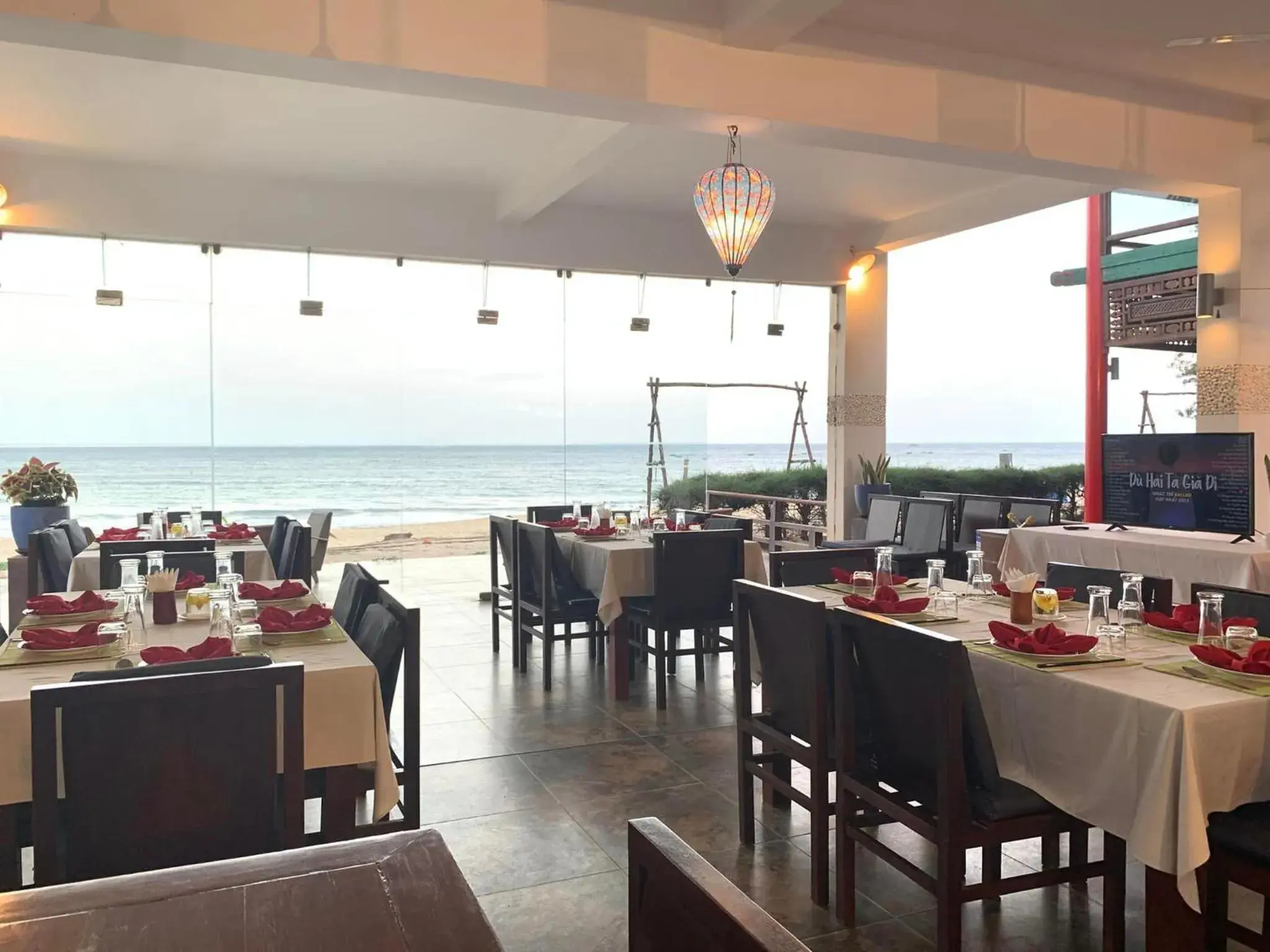 Restaurant/places to eat in Full Moon Village Resort Restaurant/places to eat in Full Moon Village Resort