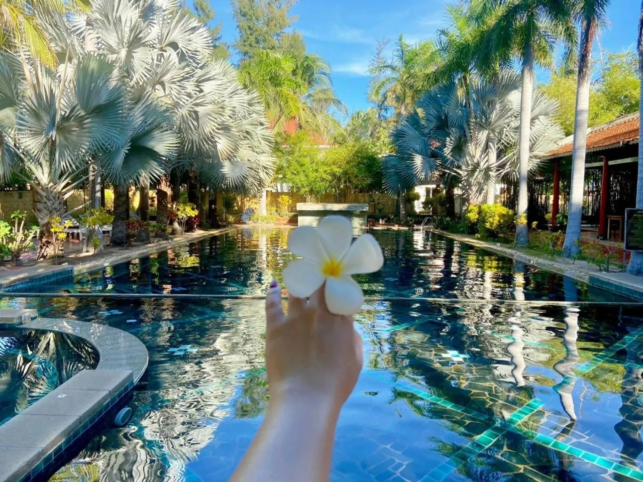 Swimming pool in Full Moon Village Resort