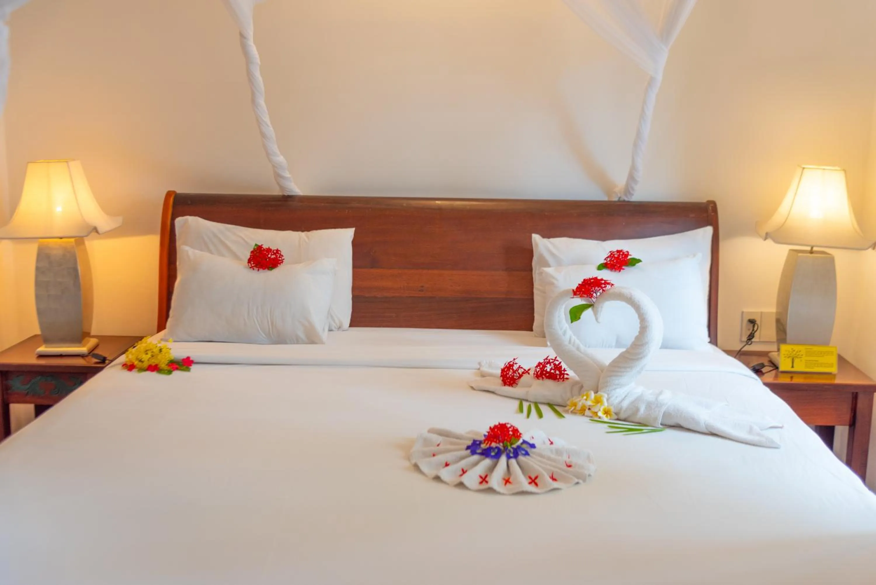 Bed in Full Moon Village Resort