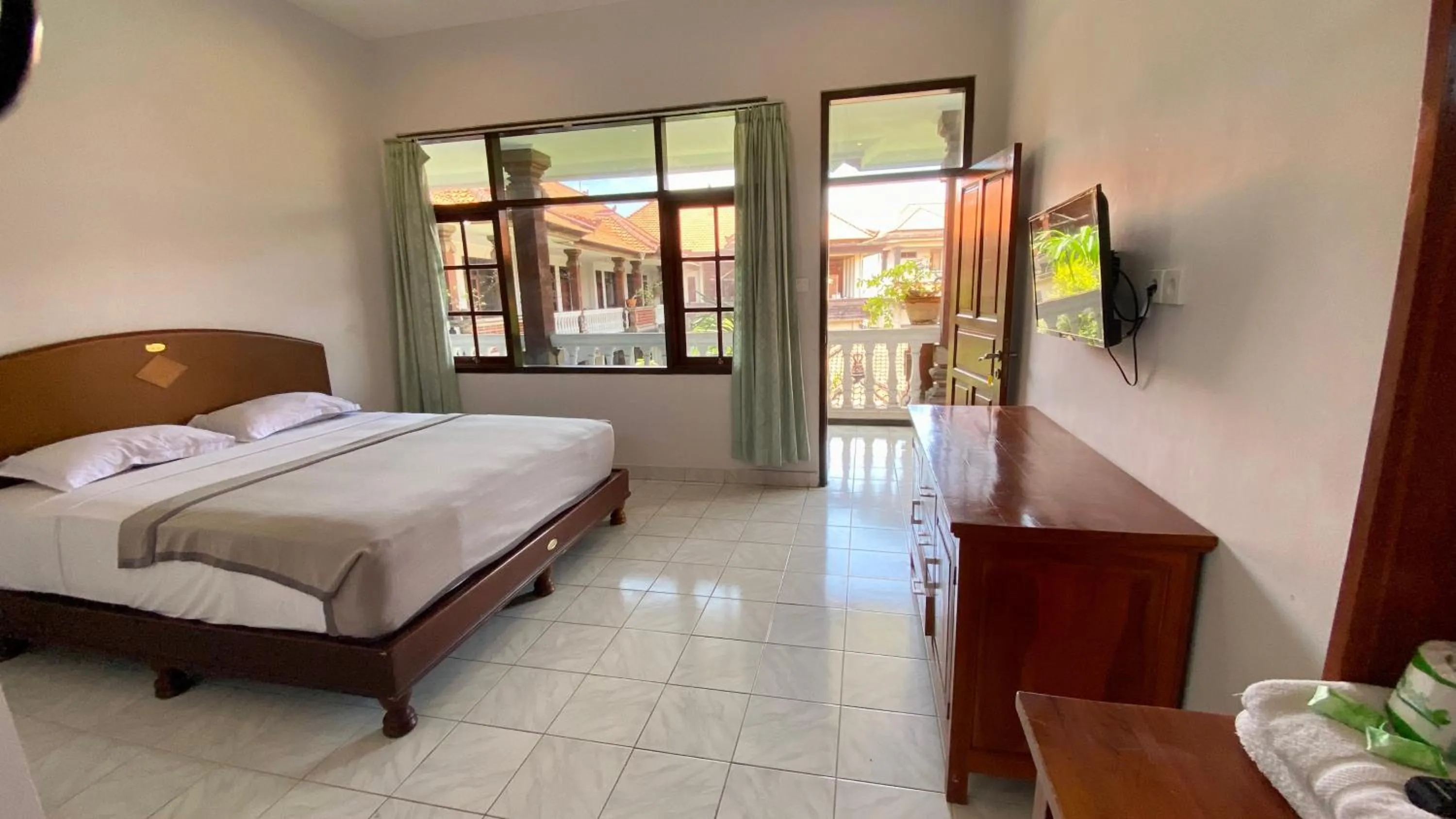 TV and multimedia, Bed in Simpang Inn Hotel