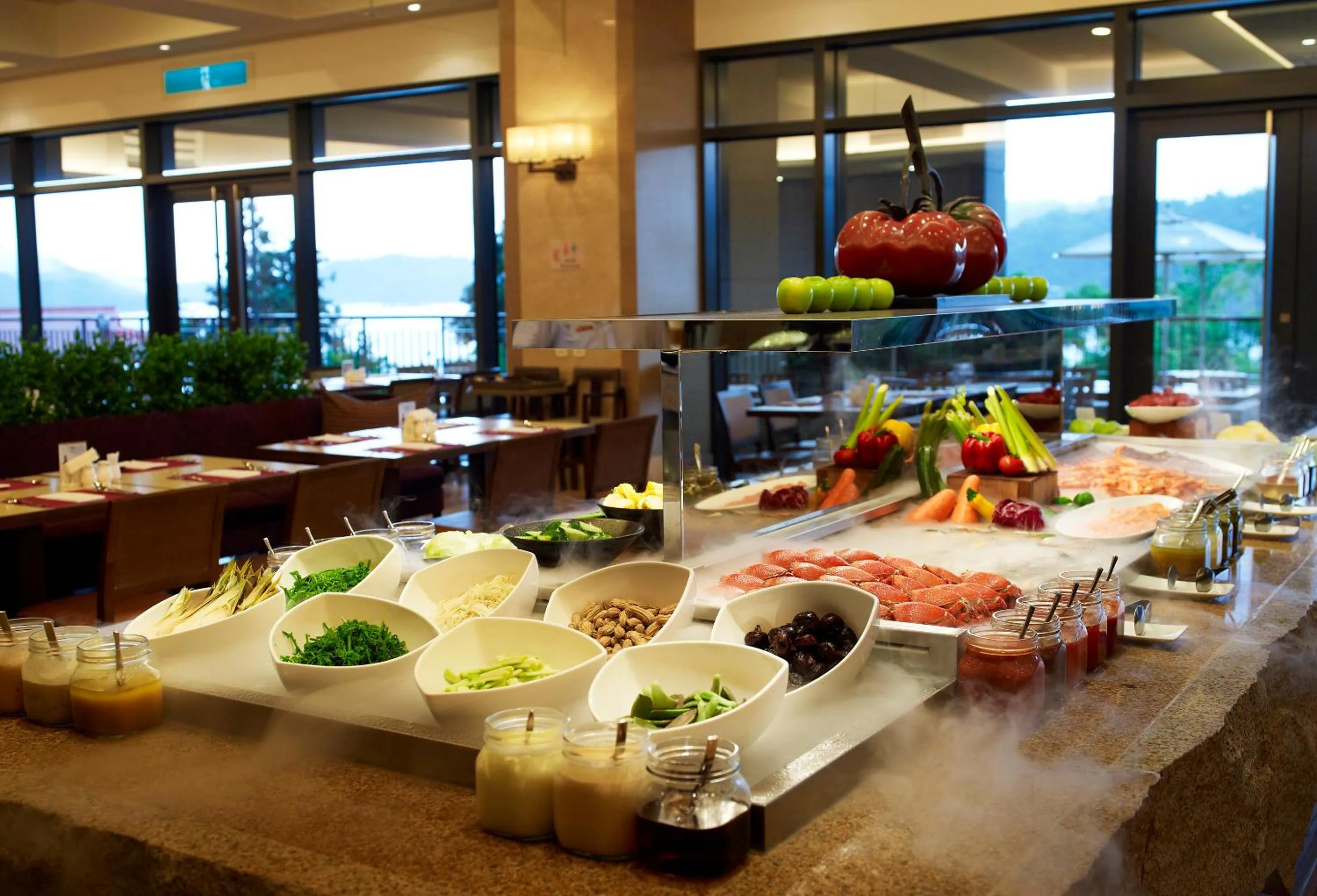 Restaurant/places to eat in Fleur de Chine Hotel