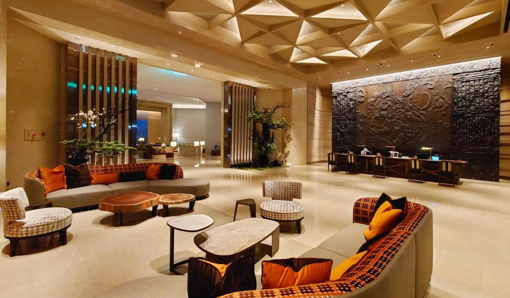 Lobby or reception in Fleur de Chine Hotel