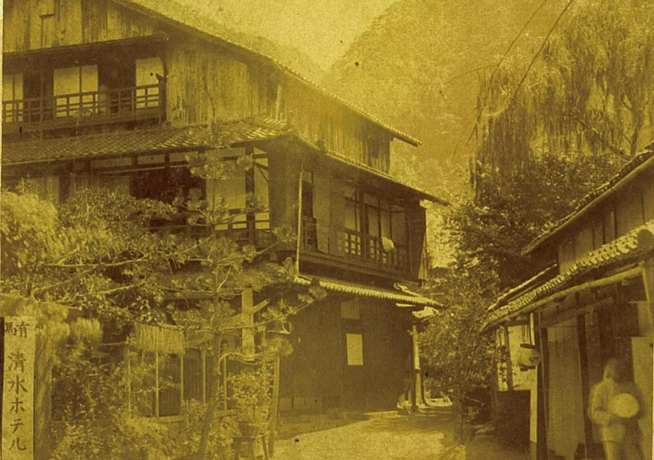 Property building in Arimasansoh Goshobessho