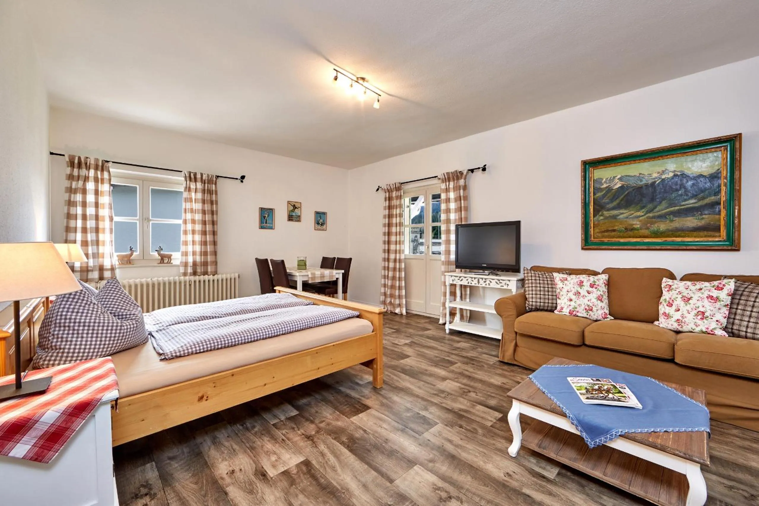 Photo of the whole room in Olympia Haus