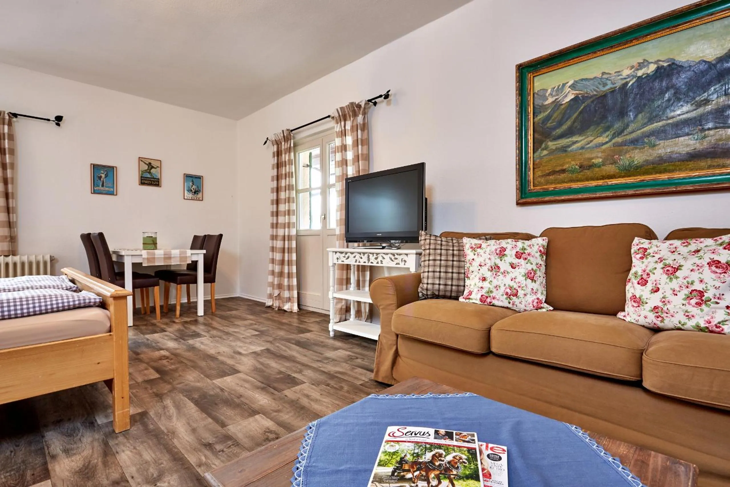 Photo of the whole room in Olympia Haus