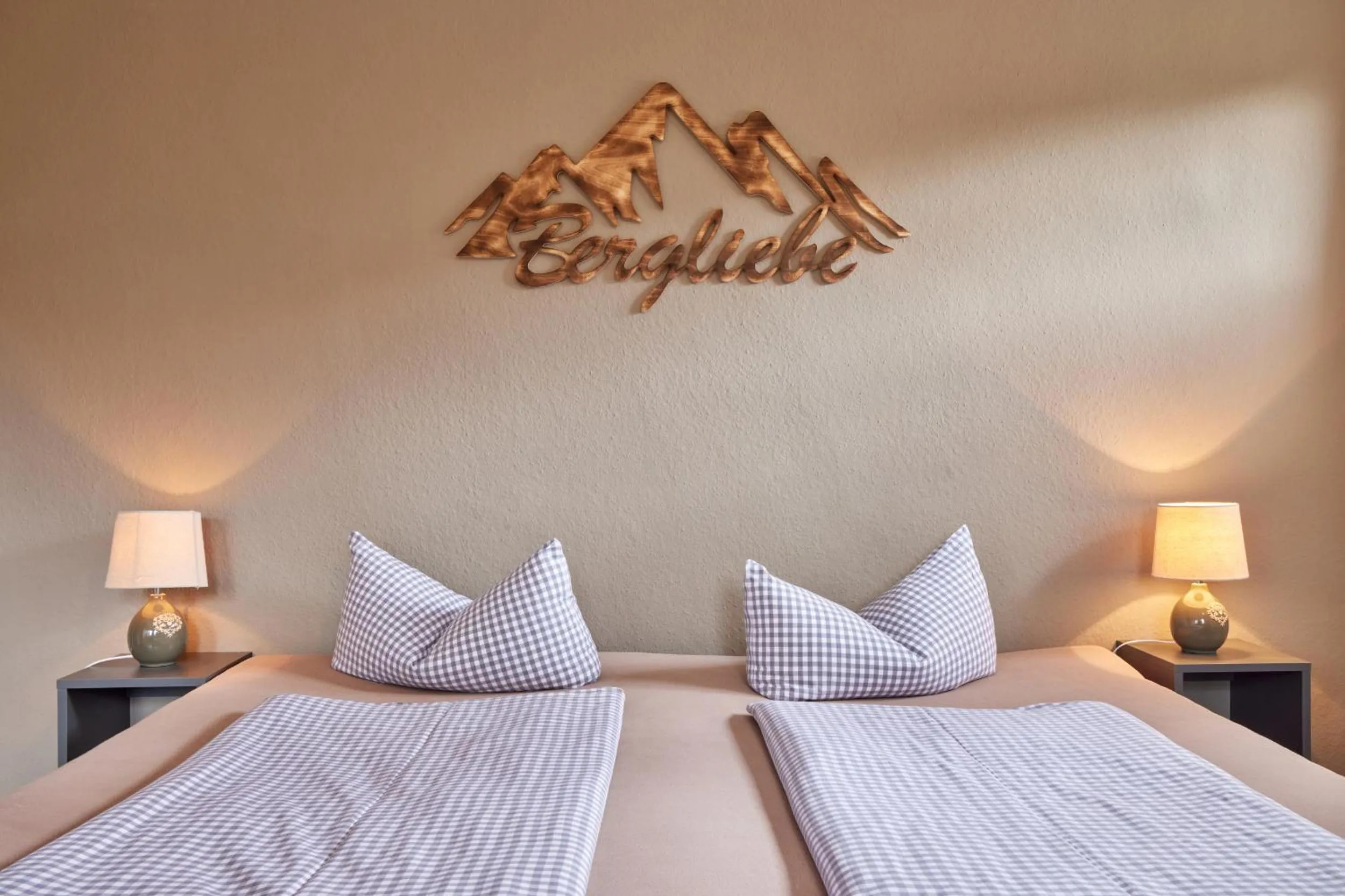 Bedroom, Bed in Olympia Haus