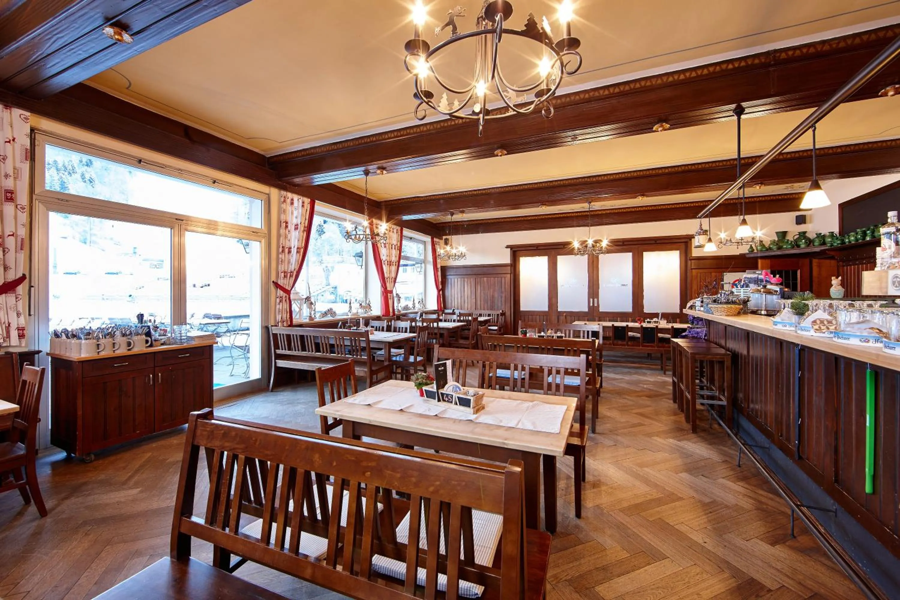 Restaurant/places to eat in Olympia Haus