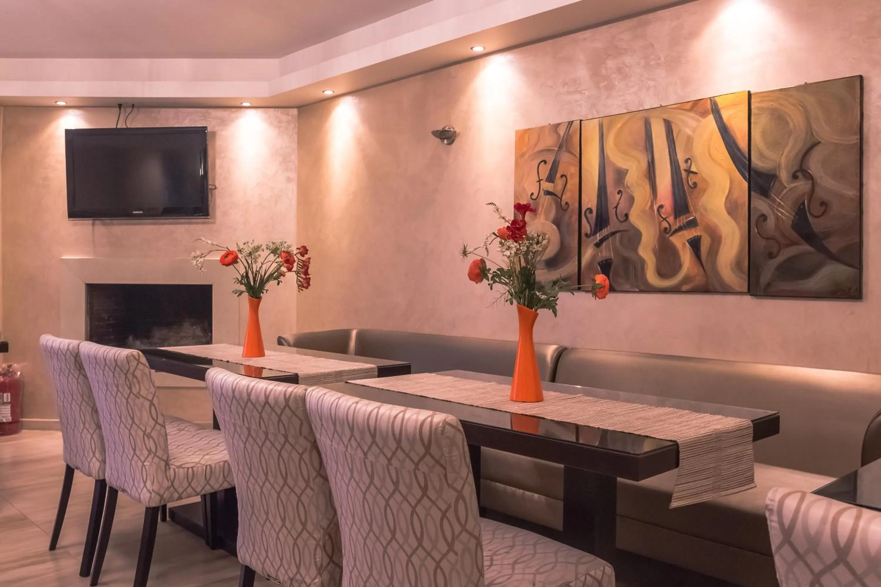 Restaurant/places to eat in Giotis Boutique Hotel