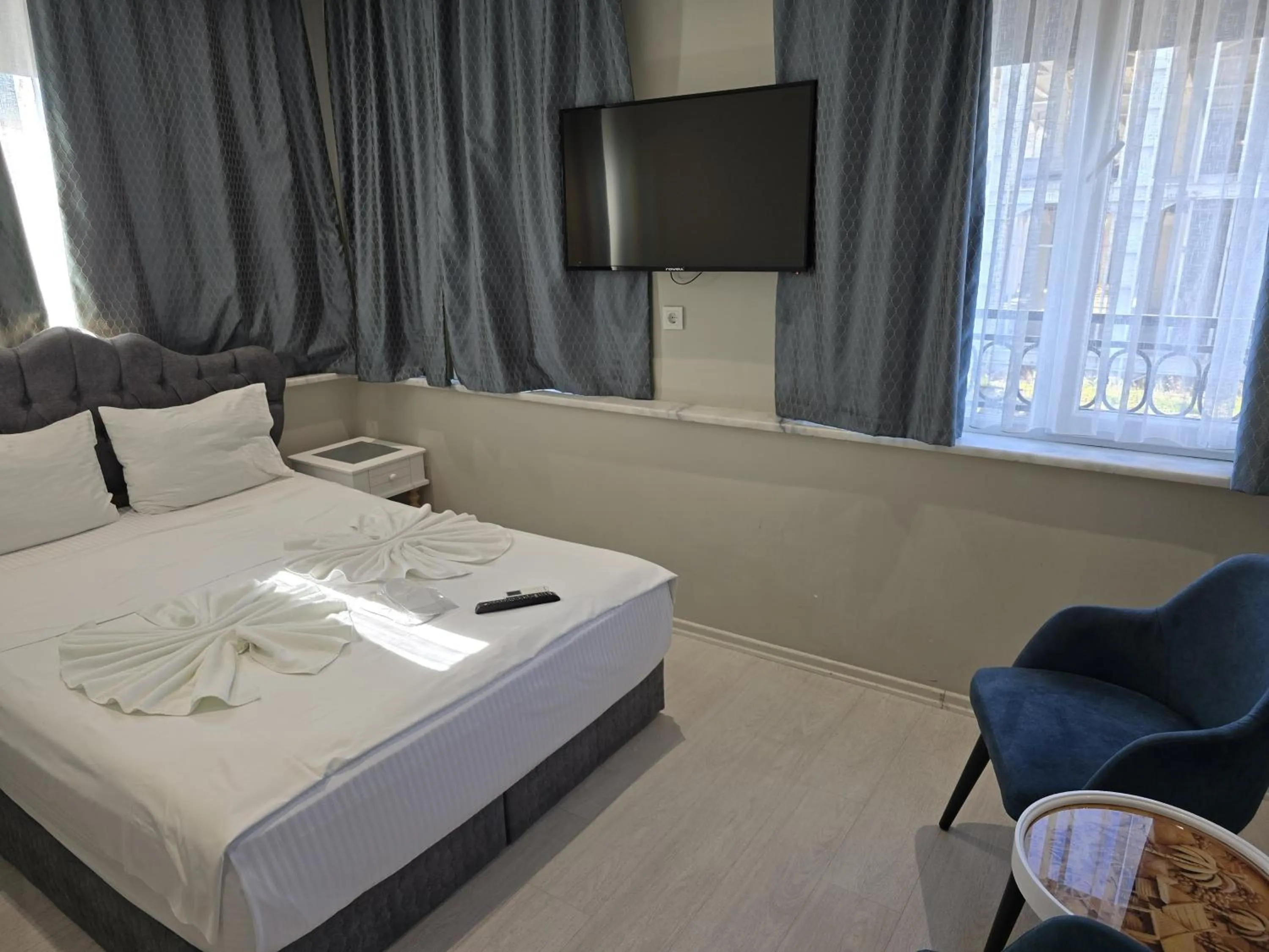 Bed in The Empress Theodora Hotel ll