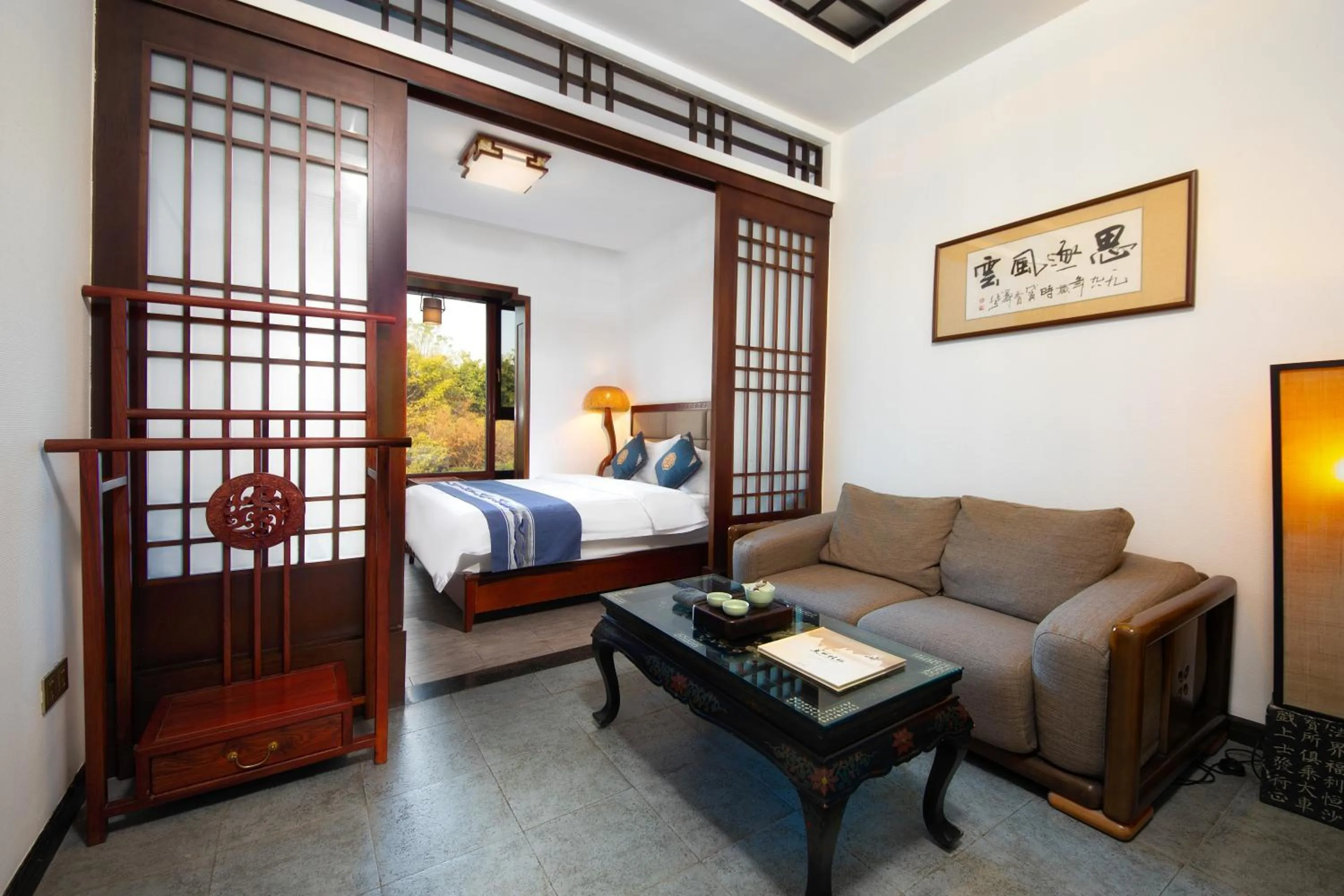 Photo of the whole room, Bed in Aroma Tea House