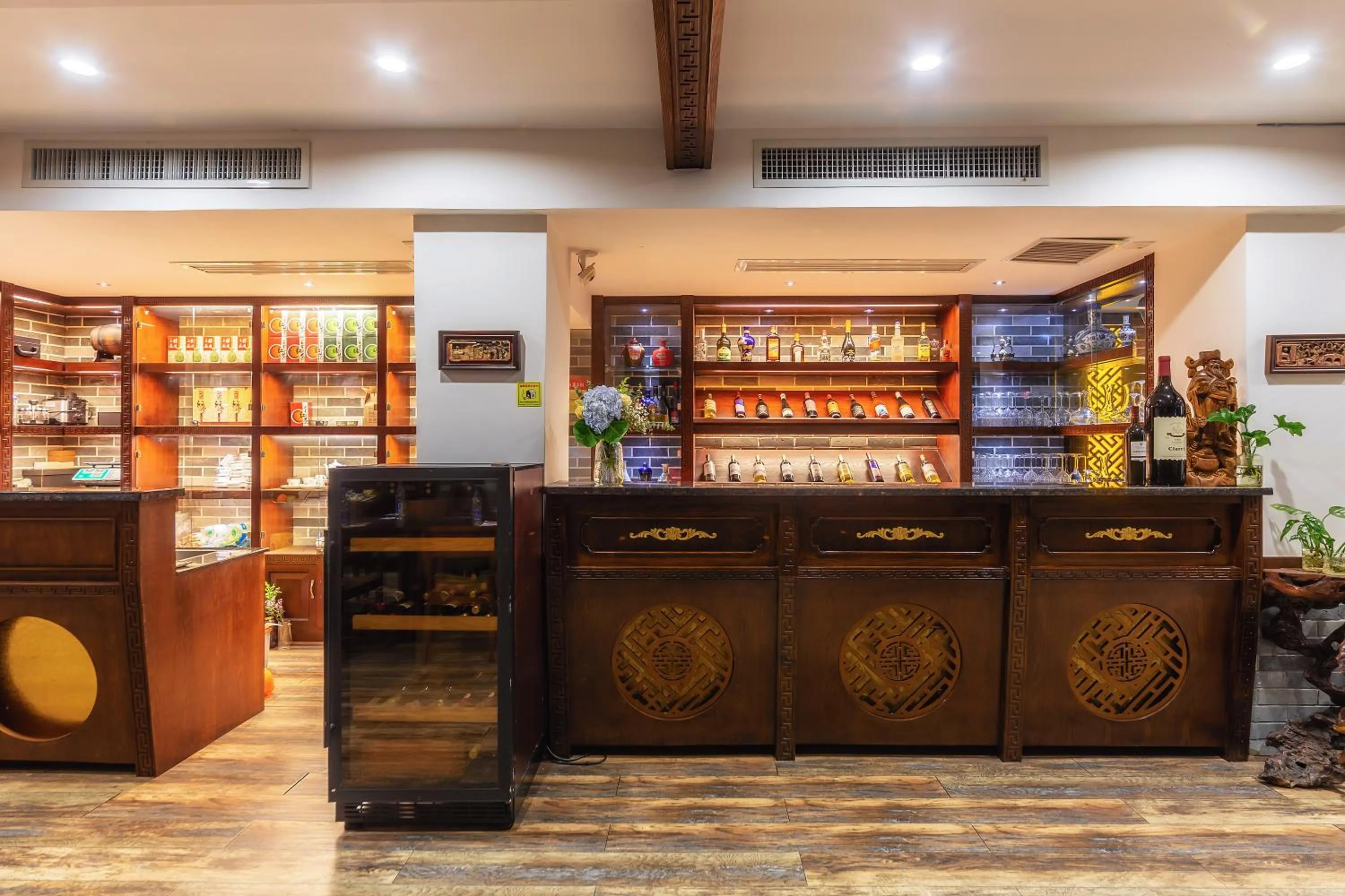 Lounge or bar in Aroma Tea House