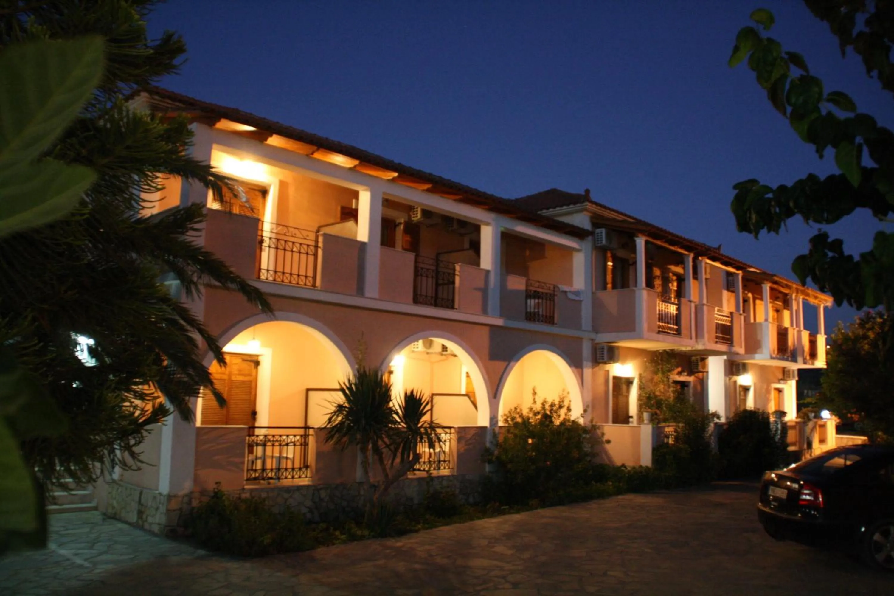 Antonio Studios