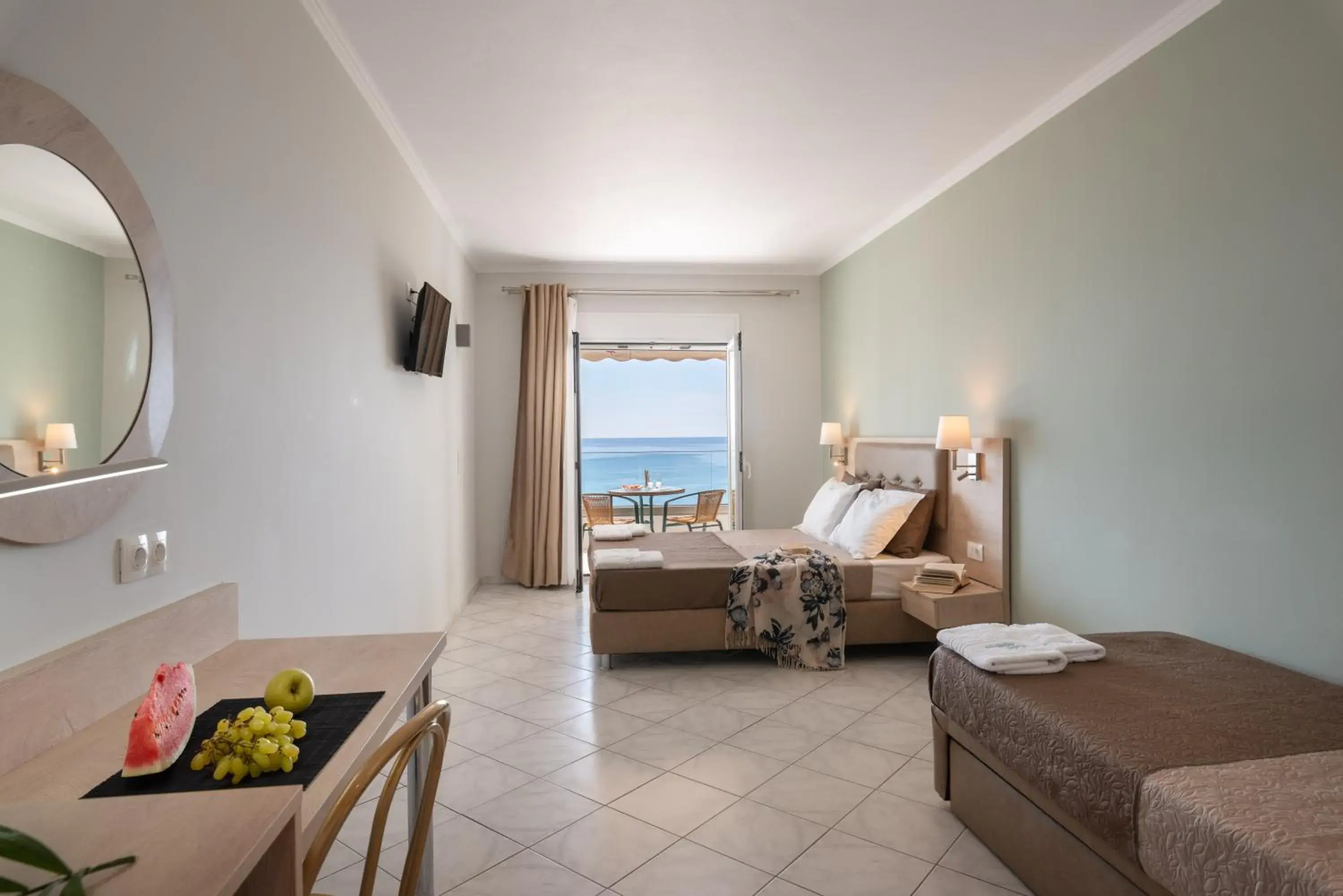 Triple Room in Hotel Dimitra Triple Room in Hotel Dimitra