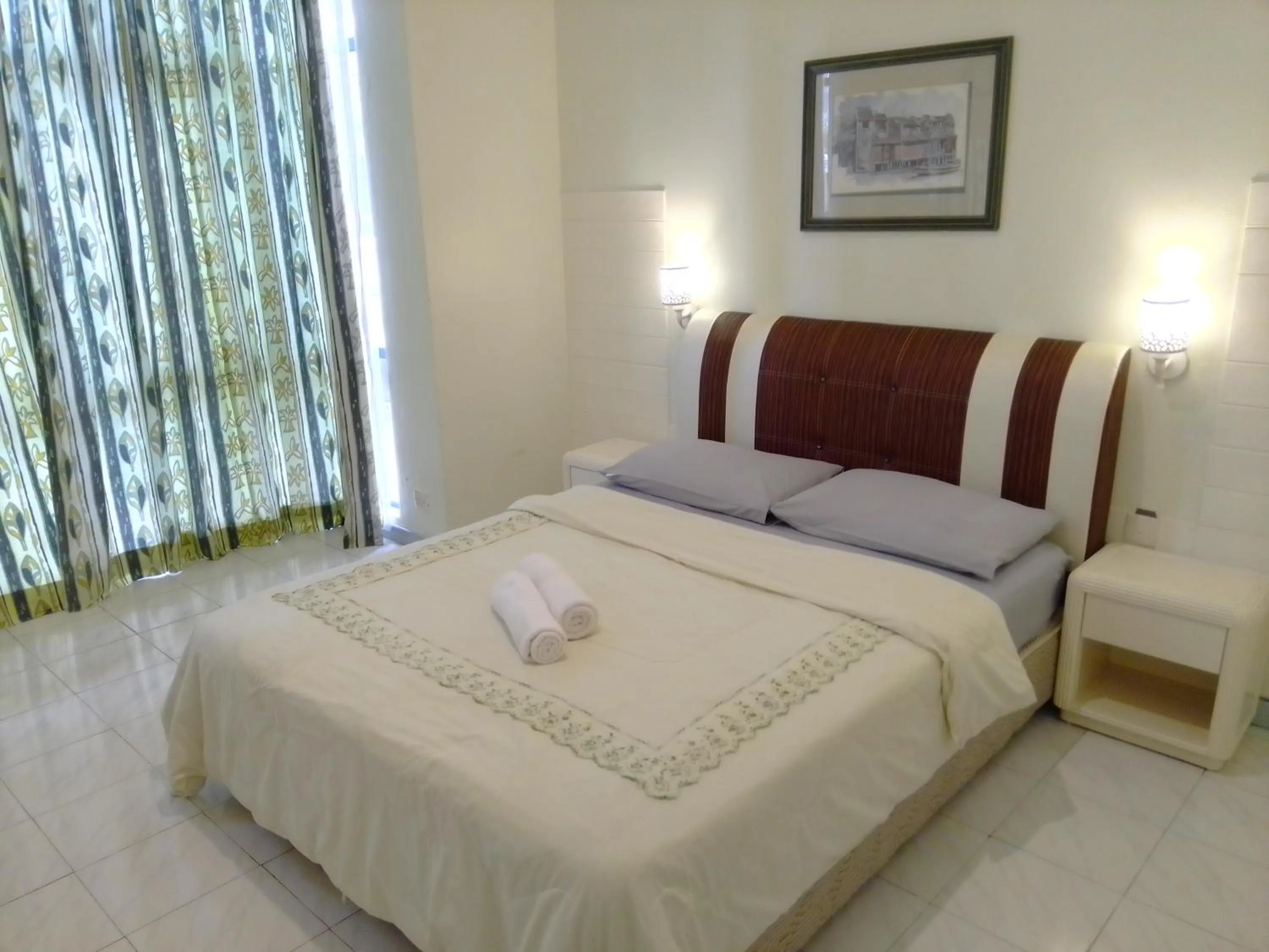 Photo of the whole room, Bed in Costa Mahkota Melaka - Family Homestay