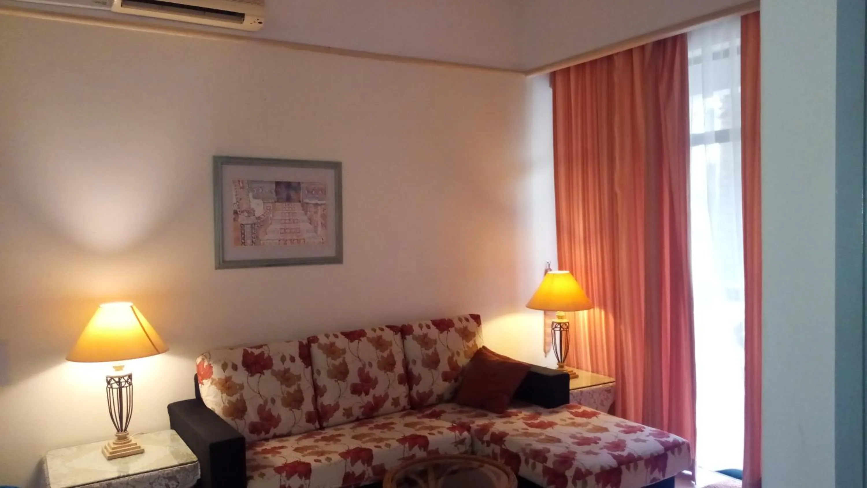 Living room, Bed in Costa Mahkota Melaka - Family Homestay
