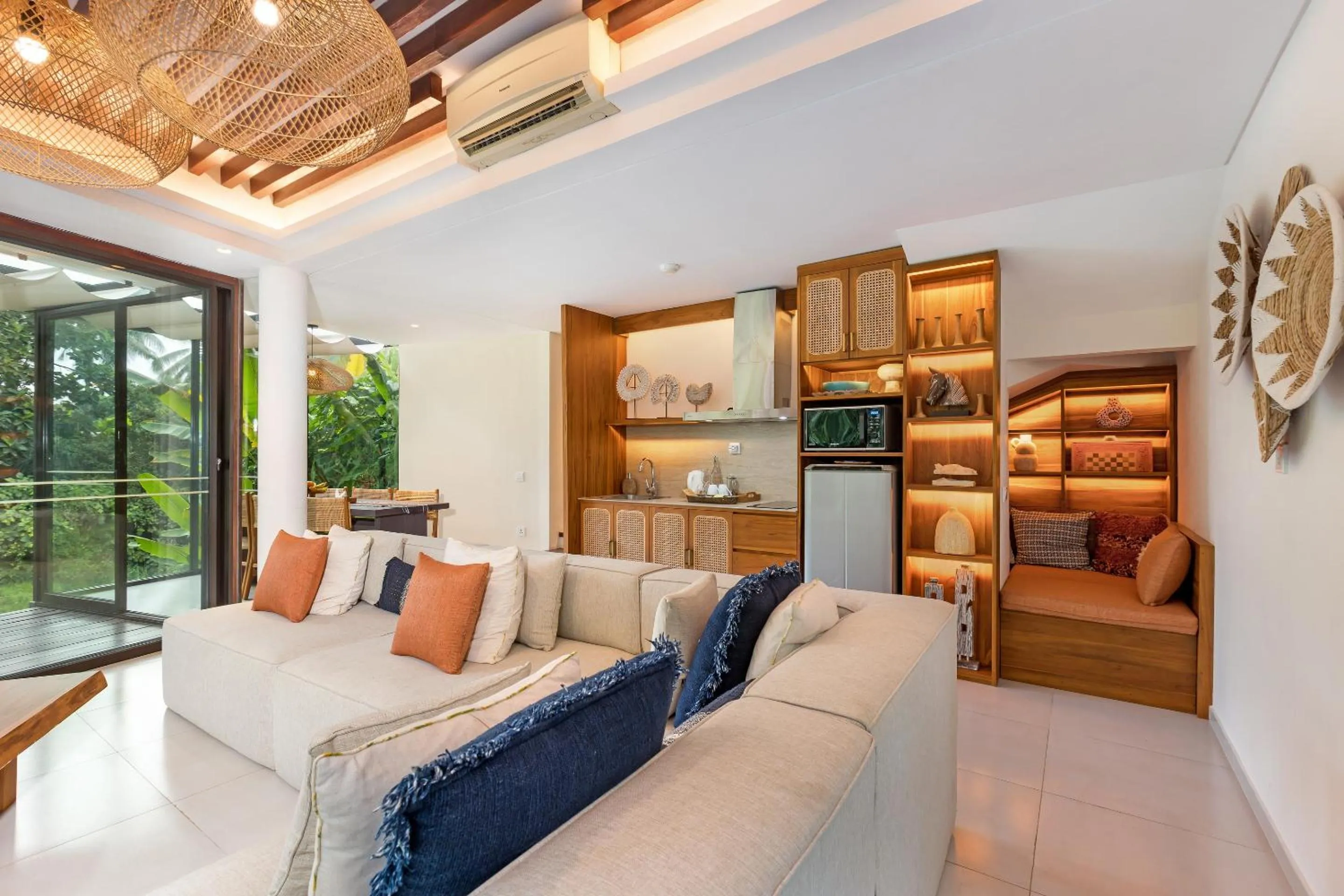 Living room in Ubud Green Resort Villas Powered by Archipelago