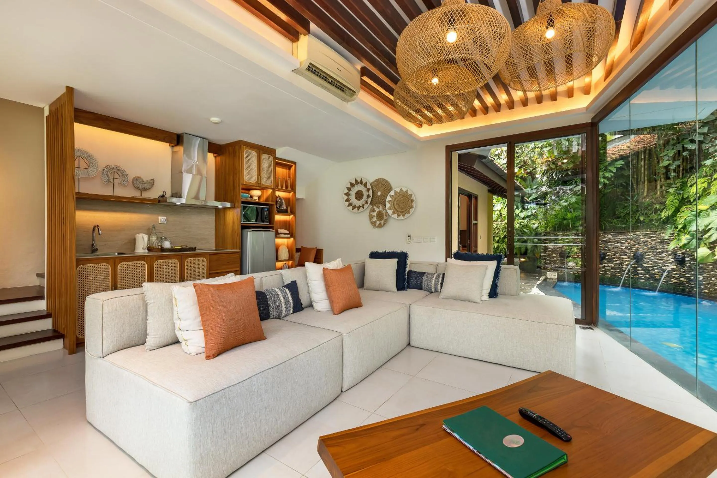 Living room in Ubud Green Resort Villas Powered by Archipelago