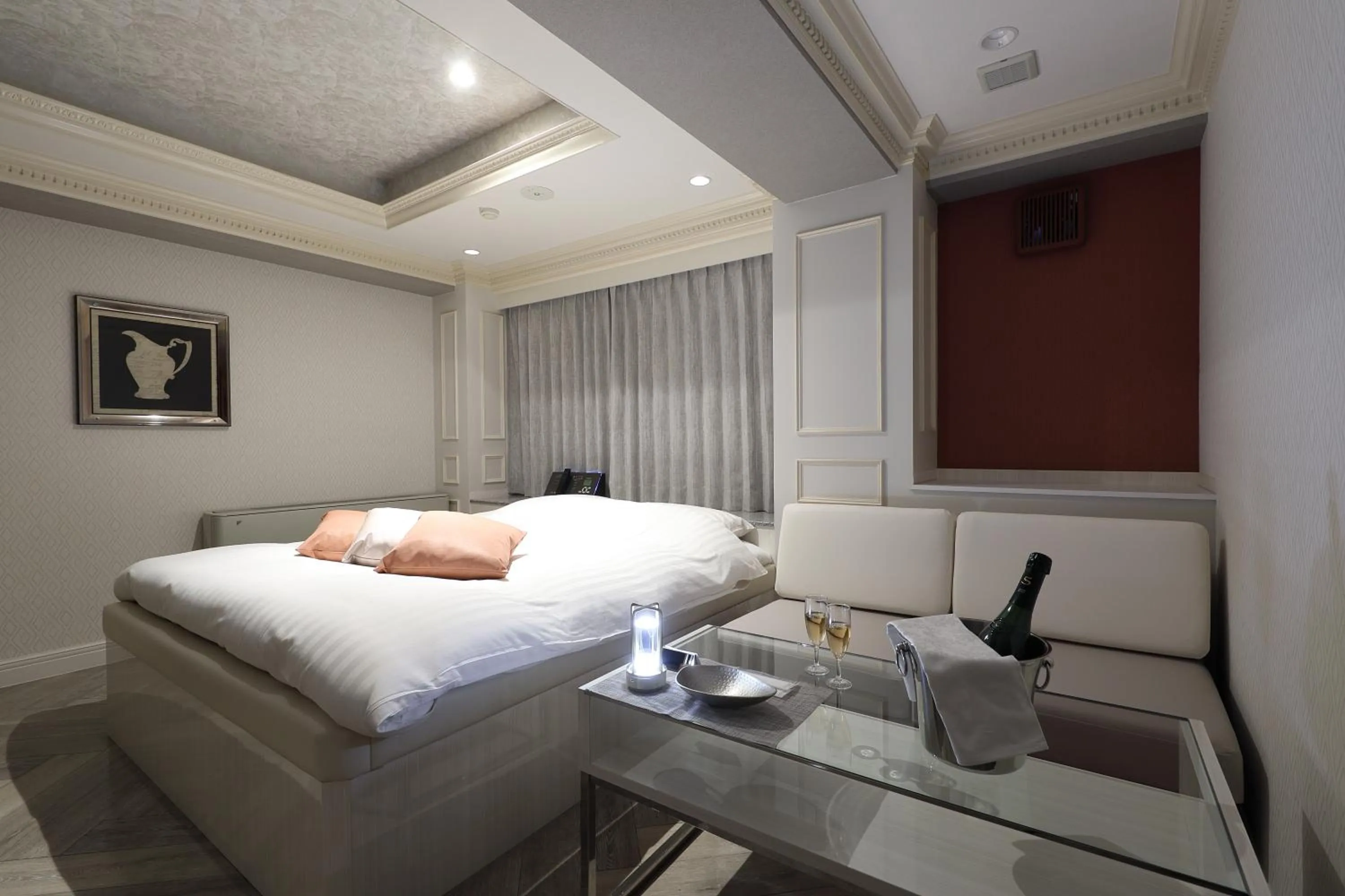 Photo of the whole room, Bed in Hotel Valentine Chiryu