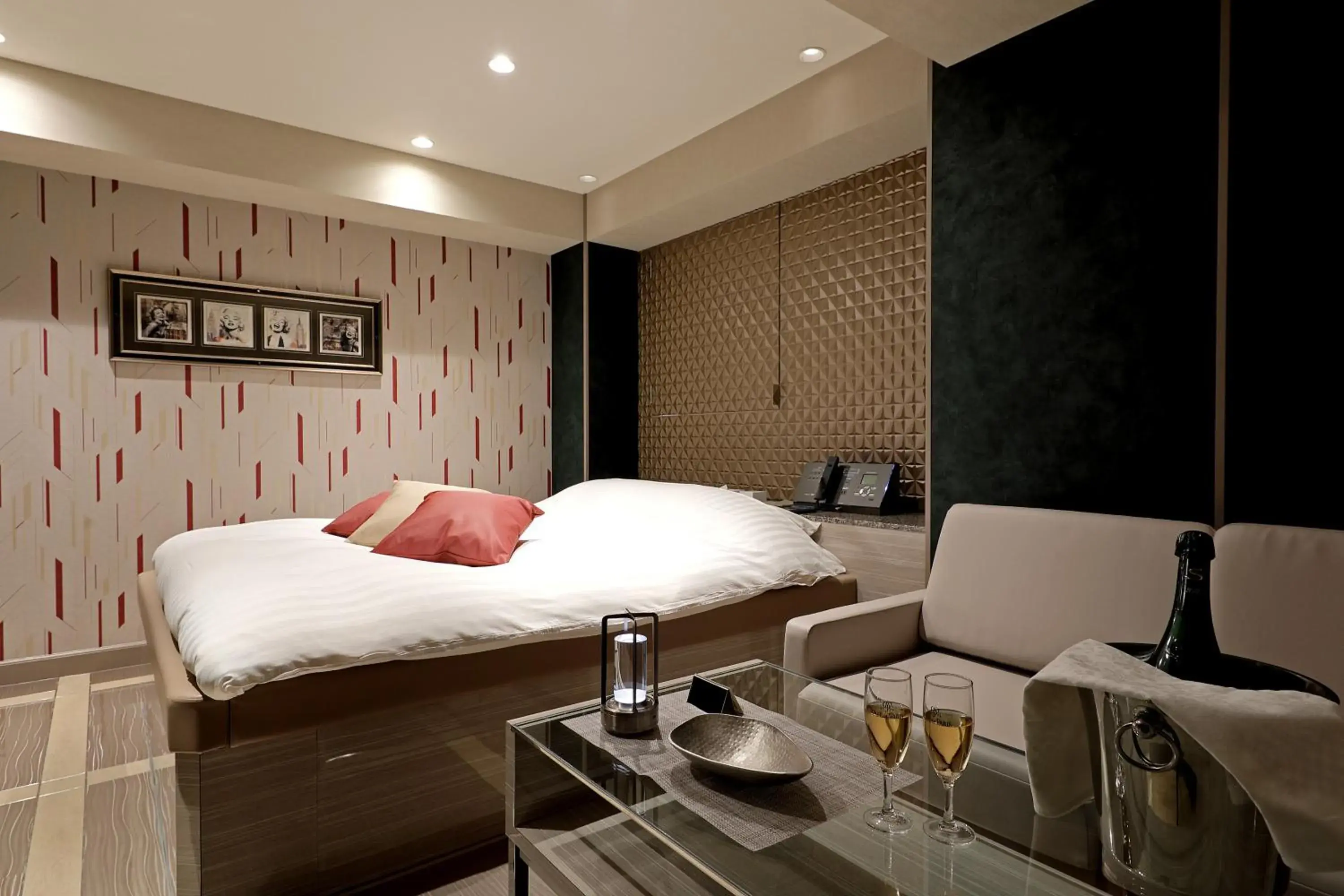 Photo of the whole room, Bed in Hotel Valentine Chiryu Photo of the whole room, Bed in Hotel Valentine Chiryu