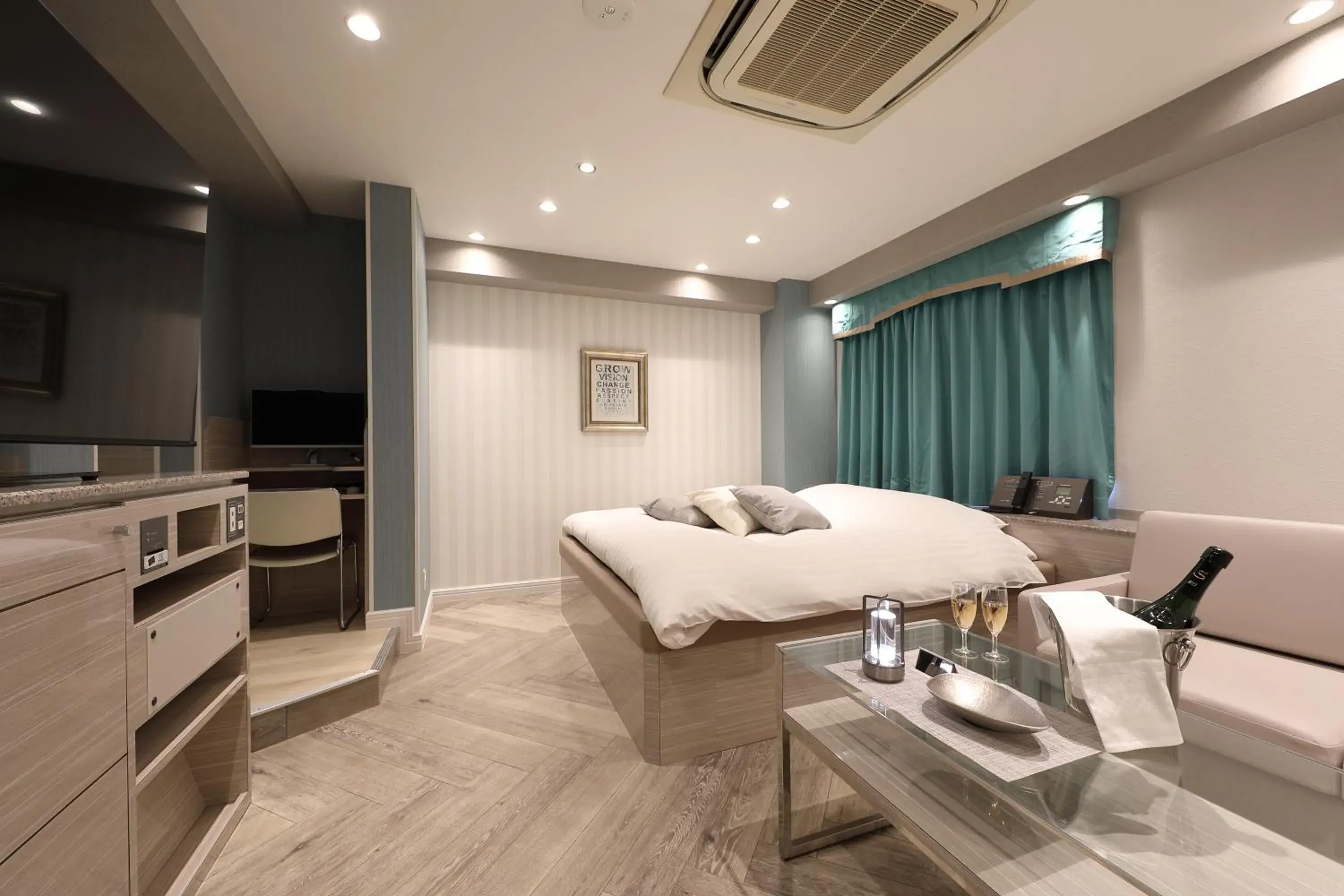 Photo of the whole room in Hotel Valentine Chiryu Photo of the whole room in Hotel Valentine Chiryu