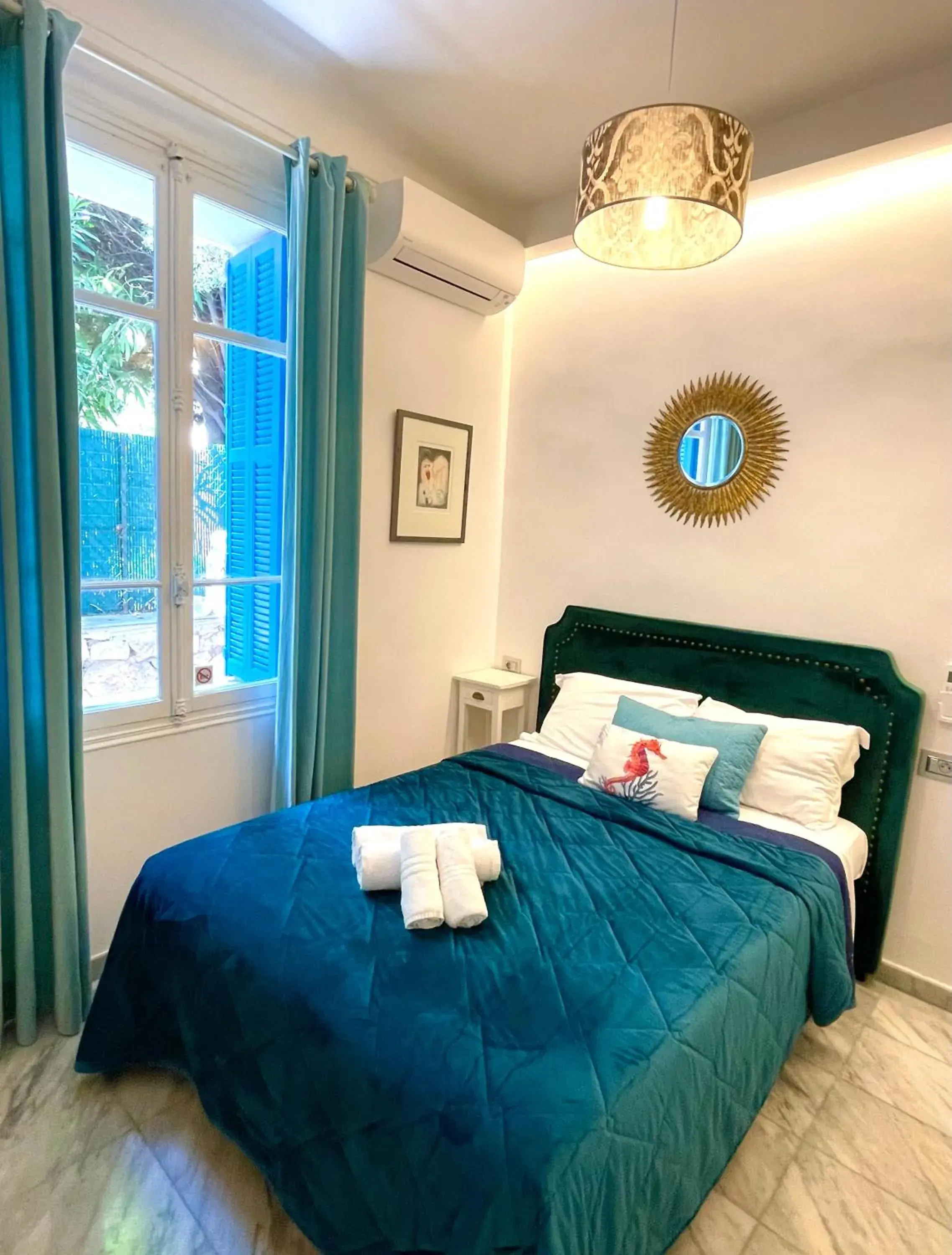 Double Room Ground floor in Hotel Normandy Double Room Ground floor in Hotel Normandy