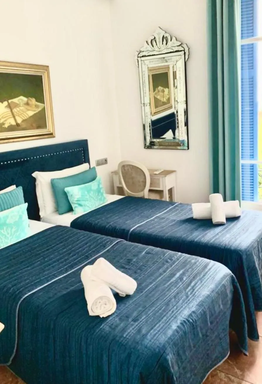 Bed in Hotel Normandy