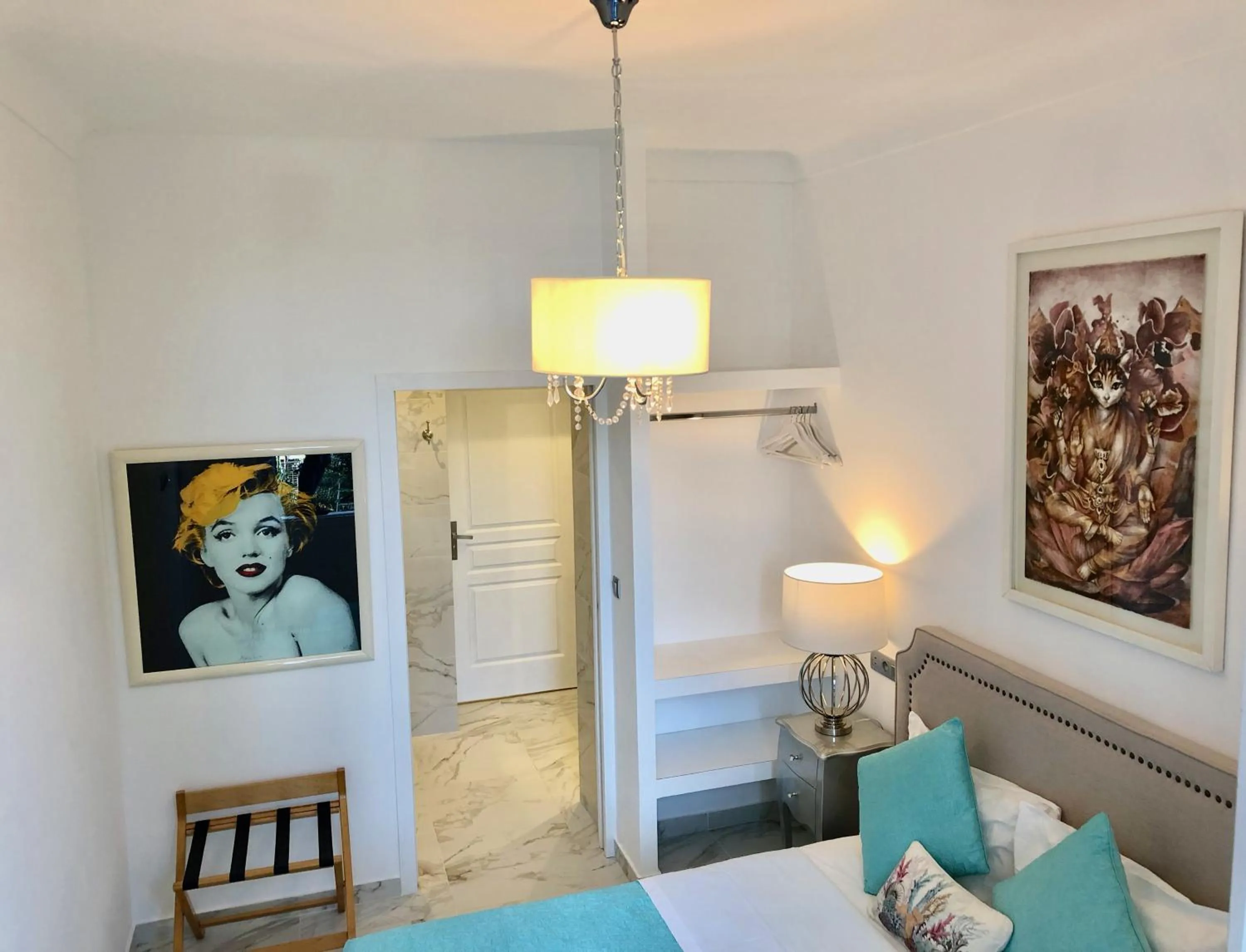 Photo of the whole room, Bed in Hotel Normandy