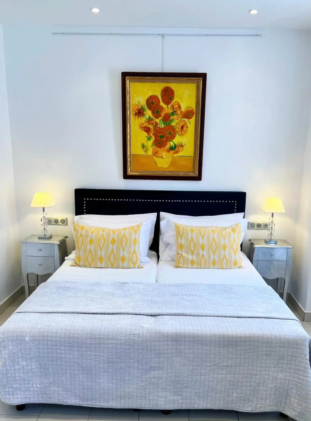 Bed in Hotel Normandy