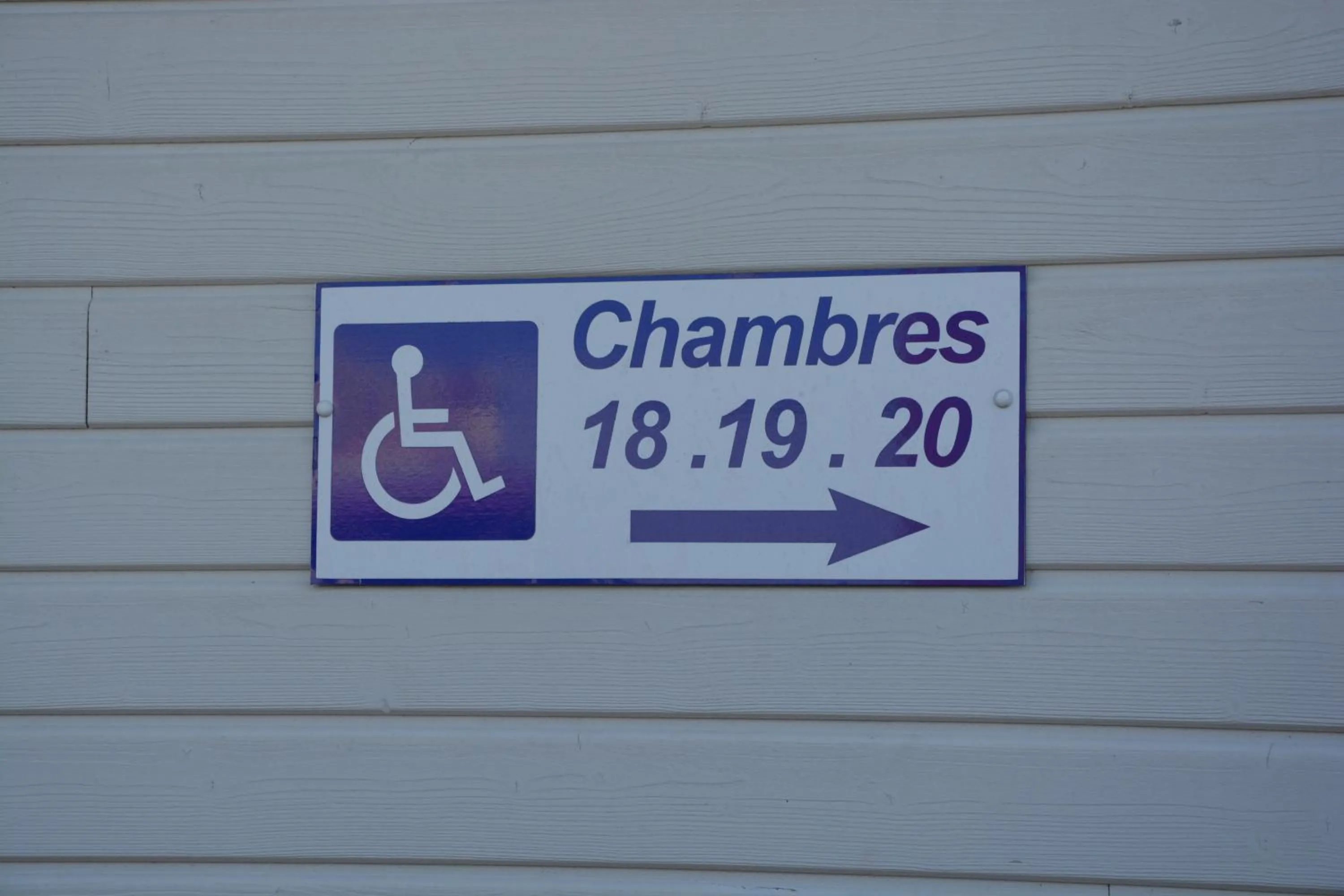 Facility for disabled guests in Hôtel NoMinoé
